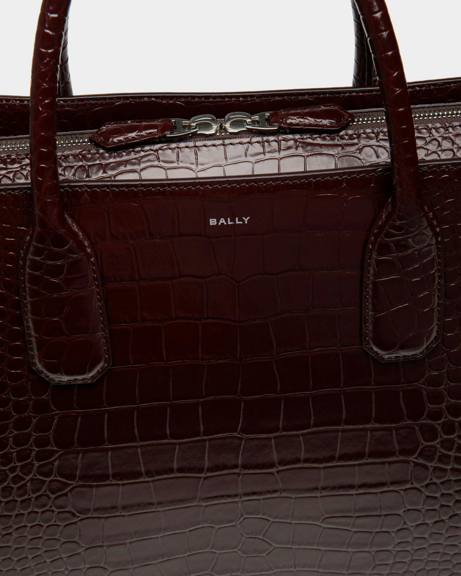 Men's Banque Business Bag In Chablis Leather | Bally | Still Life Detail