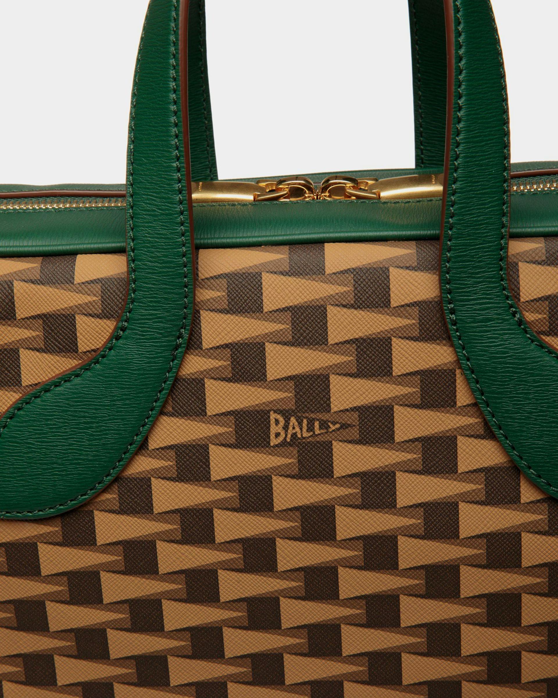 Men's Pennant Briefcase In Desert TPU And Kelly Green Leather | Bally | Still Life Detail
