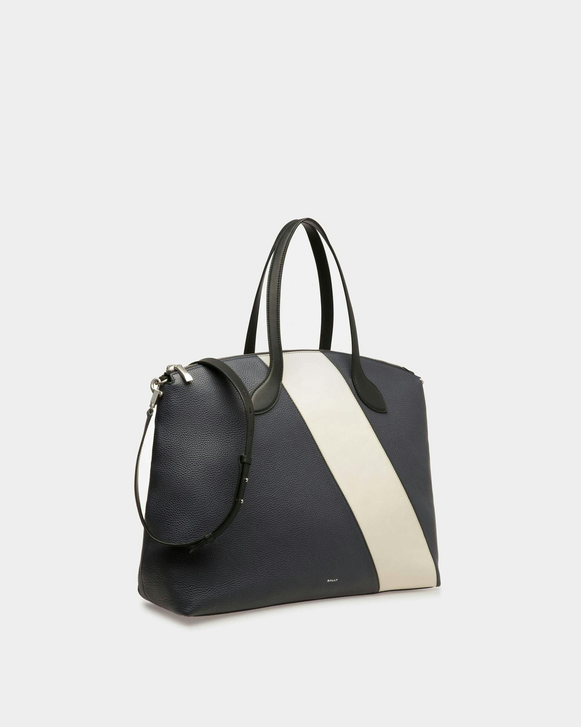 Men's Lago Tote Bag In Midnight Leather | Bally | Still Life 3/4 Front