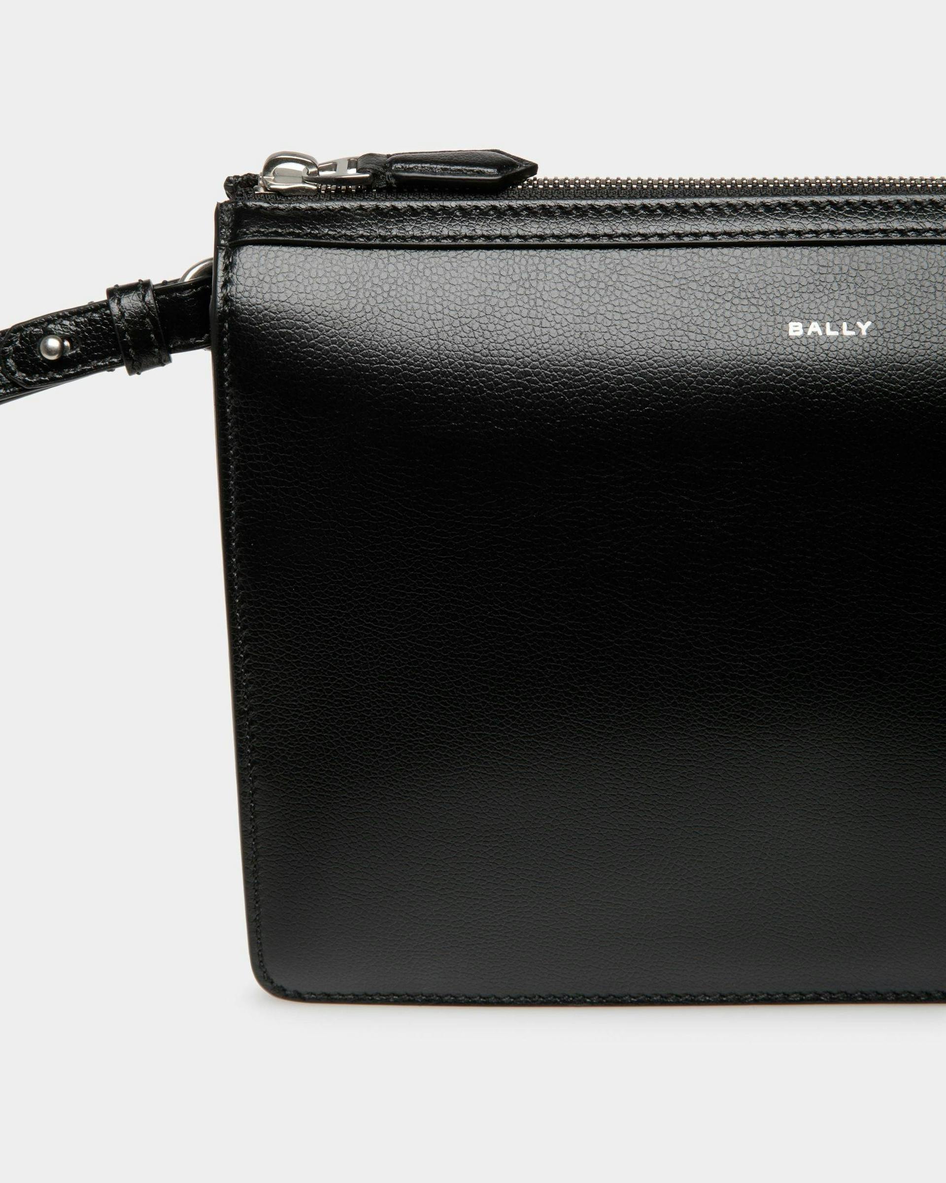 Men's Banque Clutch In Black Leather | Bally | Still Life Detail