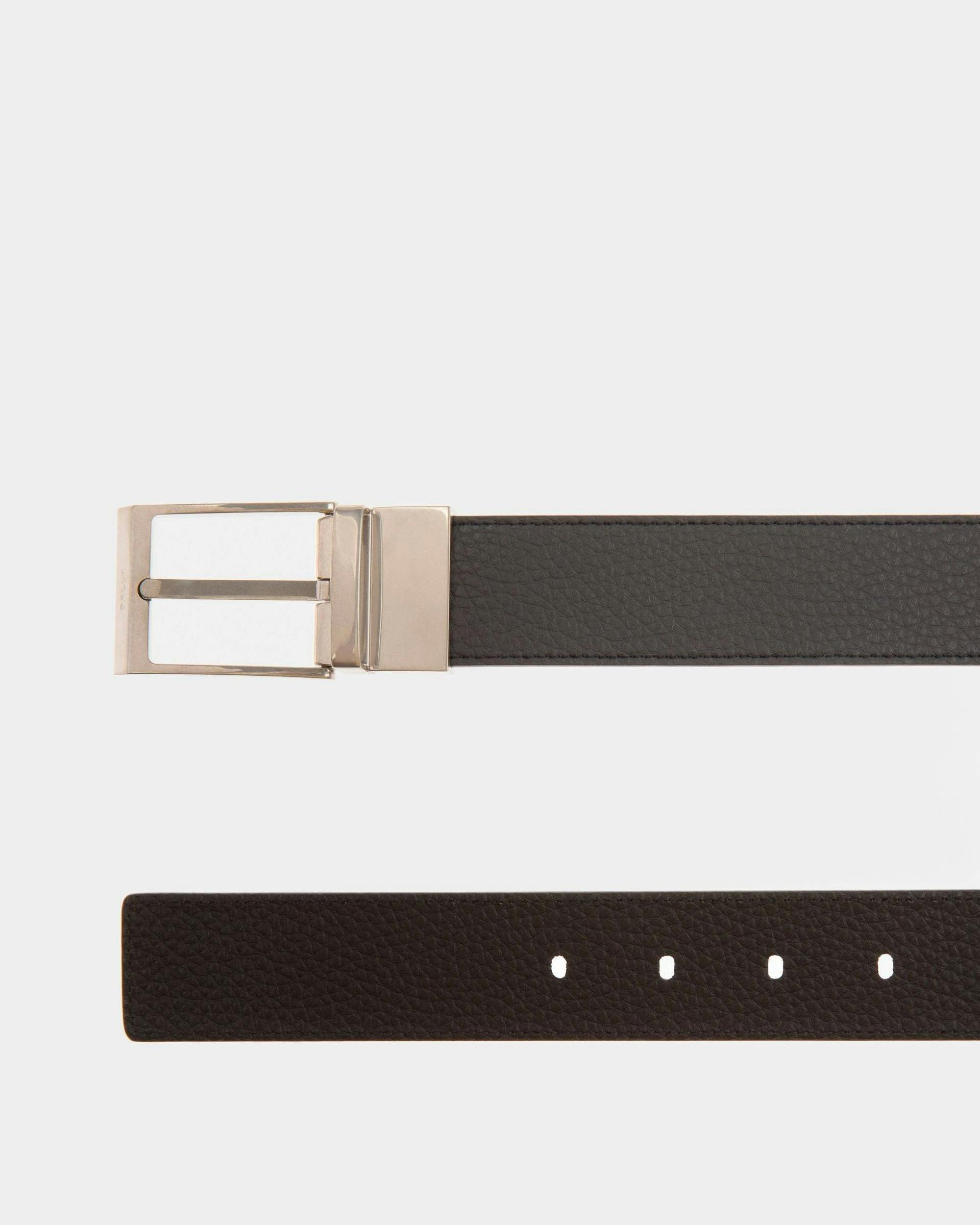Men's Dress Belt In Midnight And Black Leather | Bally | Still Life Detail