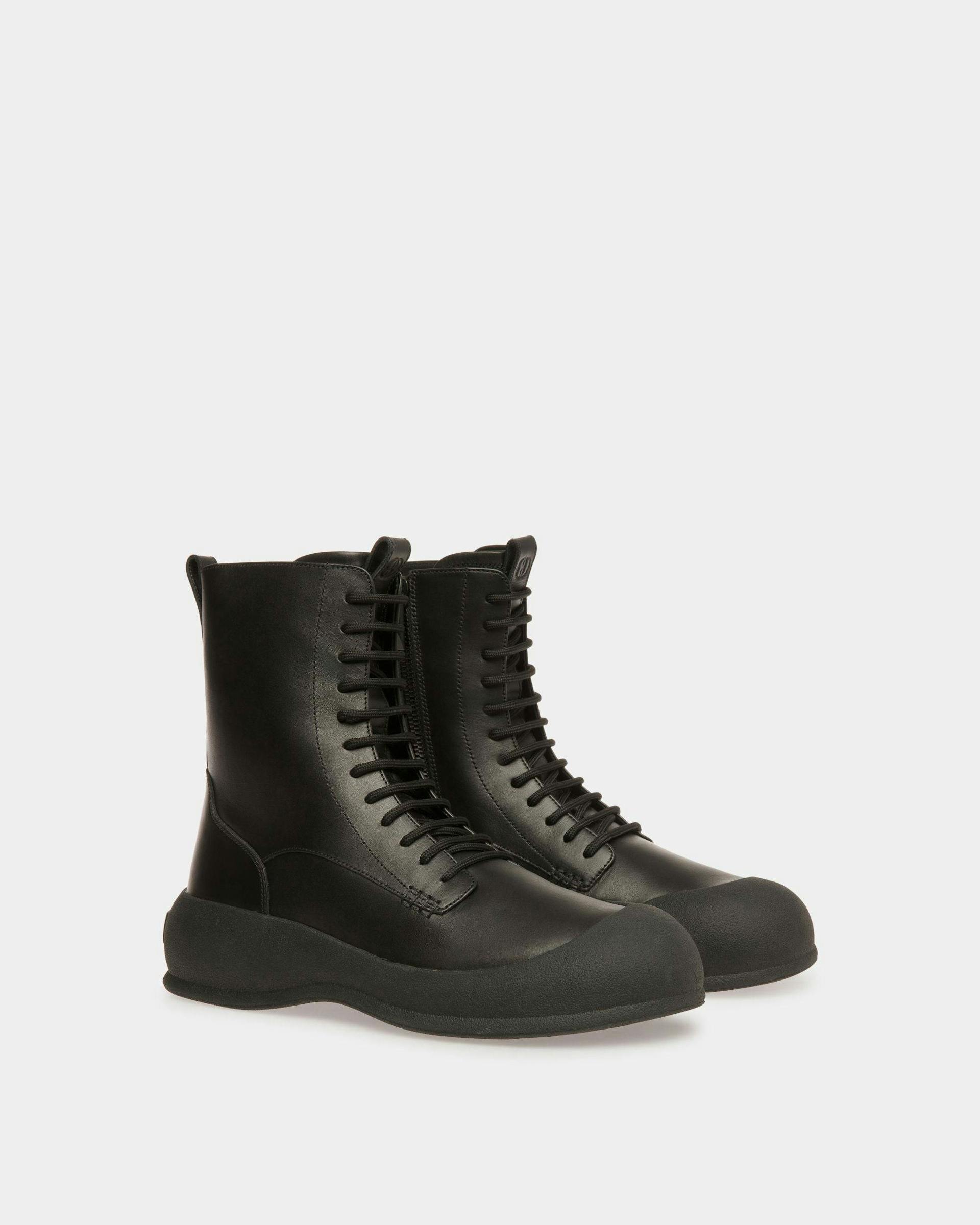 Men's Frei Snow Boots In Black Leather | Bally | Still Life 3/4 Front