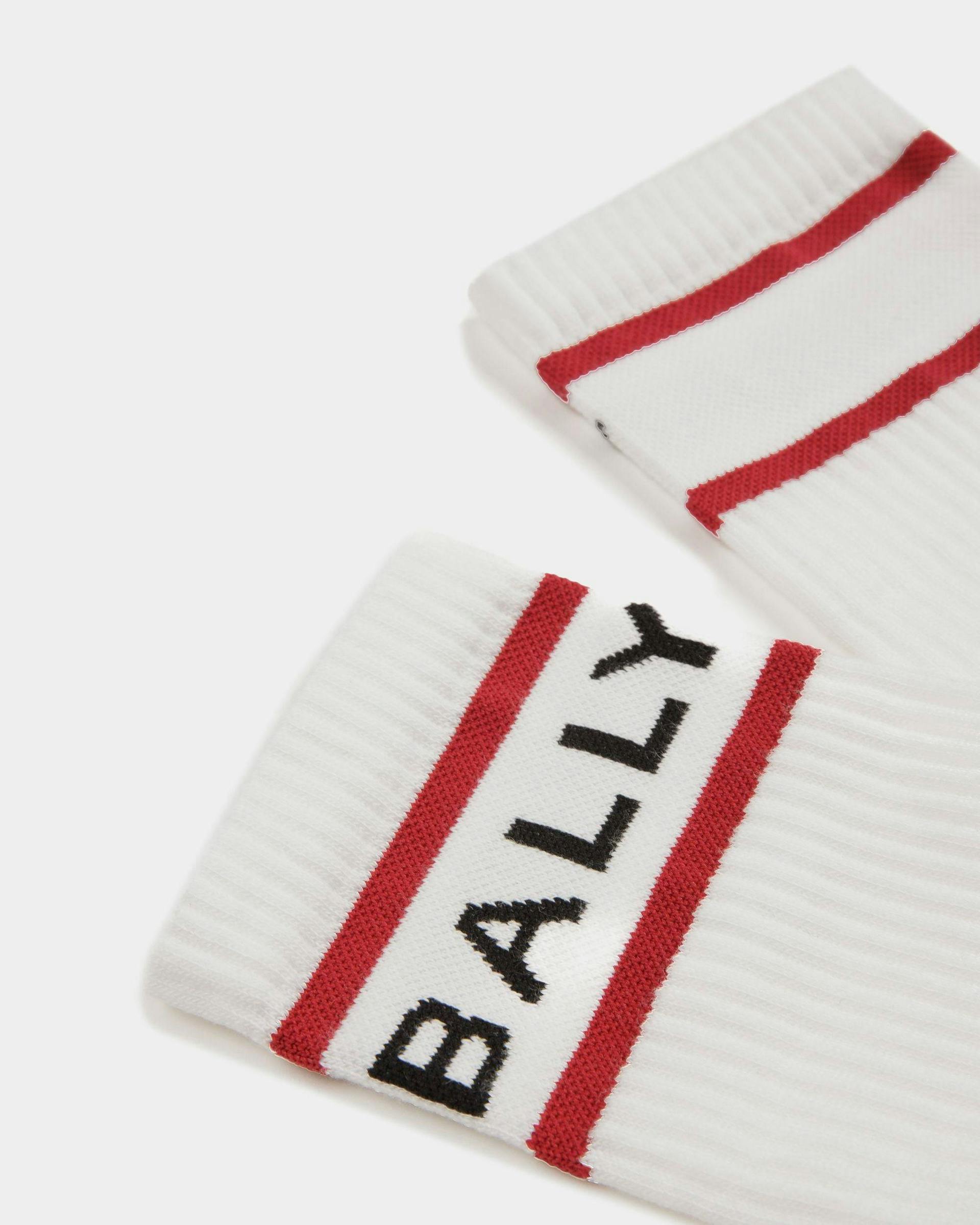 Chaussettes à rayures Bally En blanc et rubis profond - Homme - Bally - 02