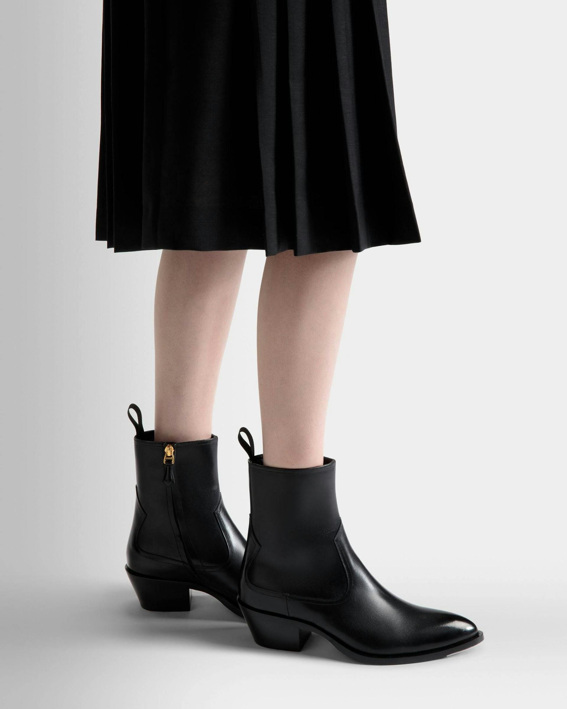 Women's Vegas Boots In Black Leather | Bally | On Model Close Up
