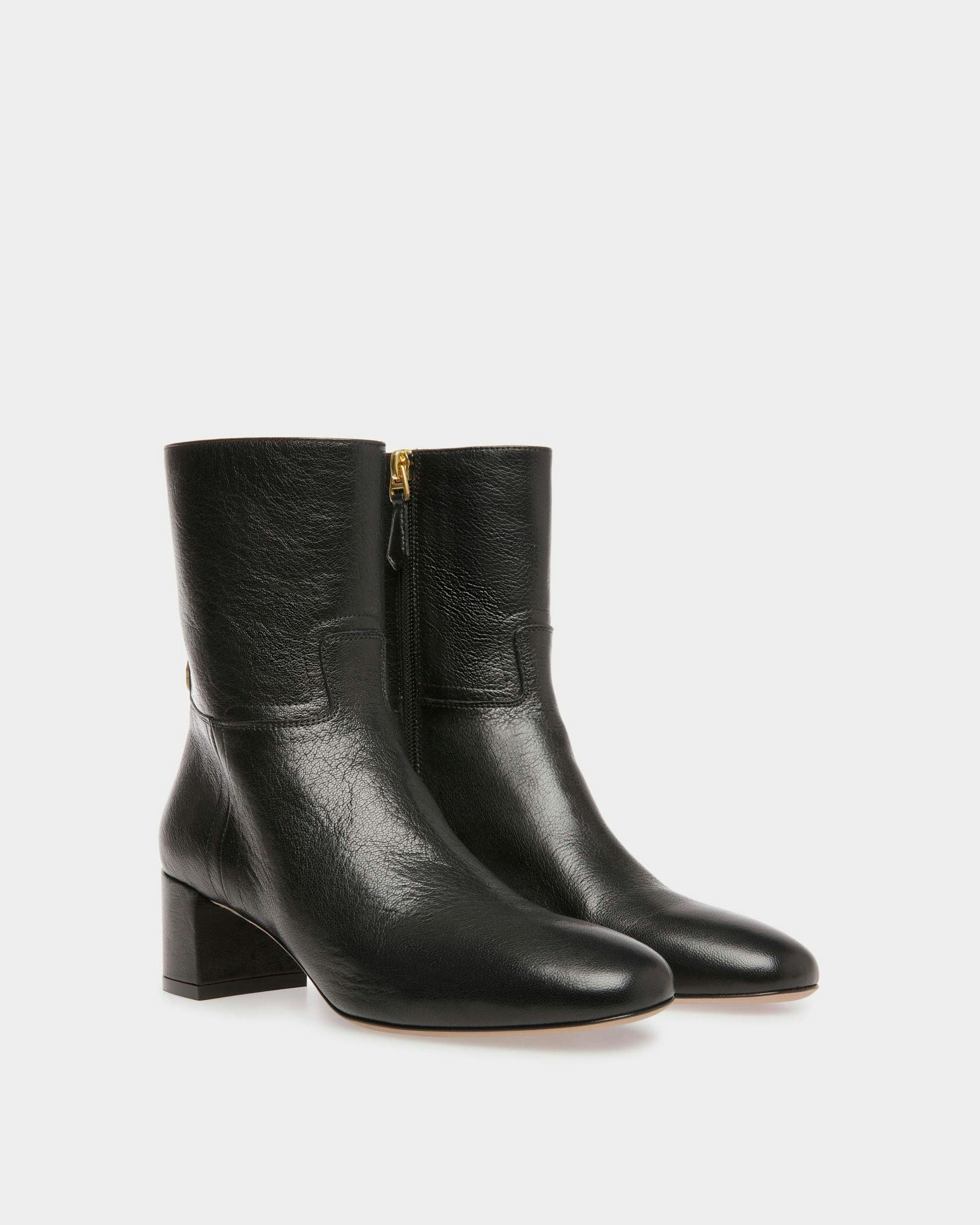 Women's Daily Emblem Booties In Black Leather | Bally | Still Life 3/4 Front