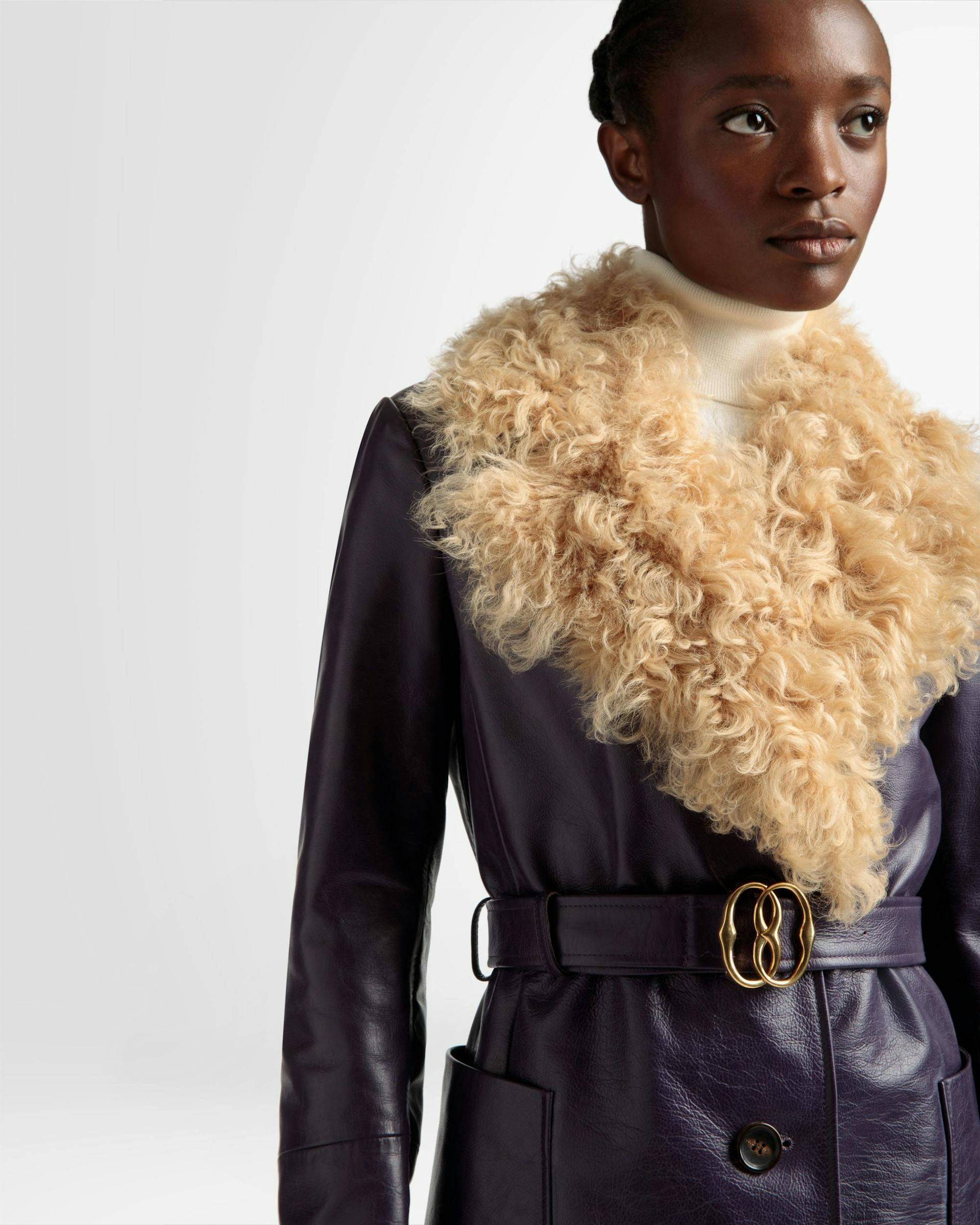 Women's Fur Collar Coat In Orchid Leather | Bally | On Model Detail