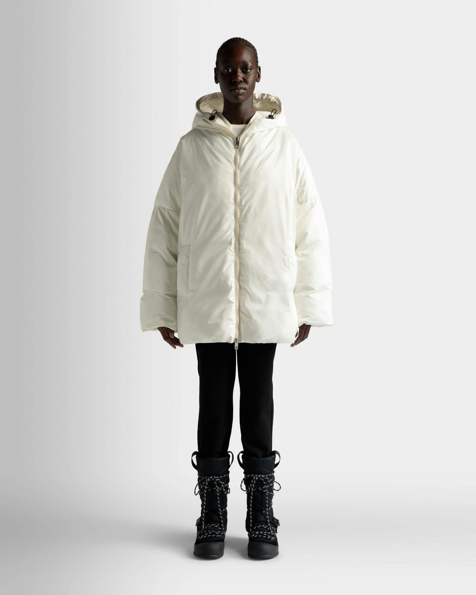 Women's Puffer Jacket In White Nylon | Bally | On Model Front
