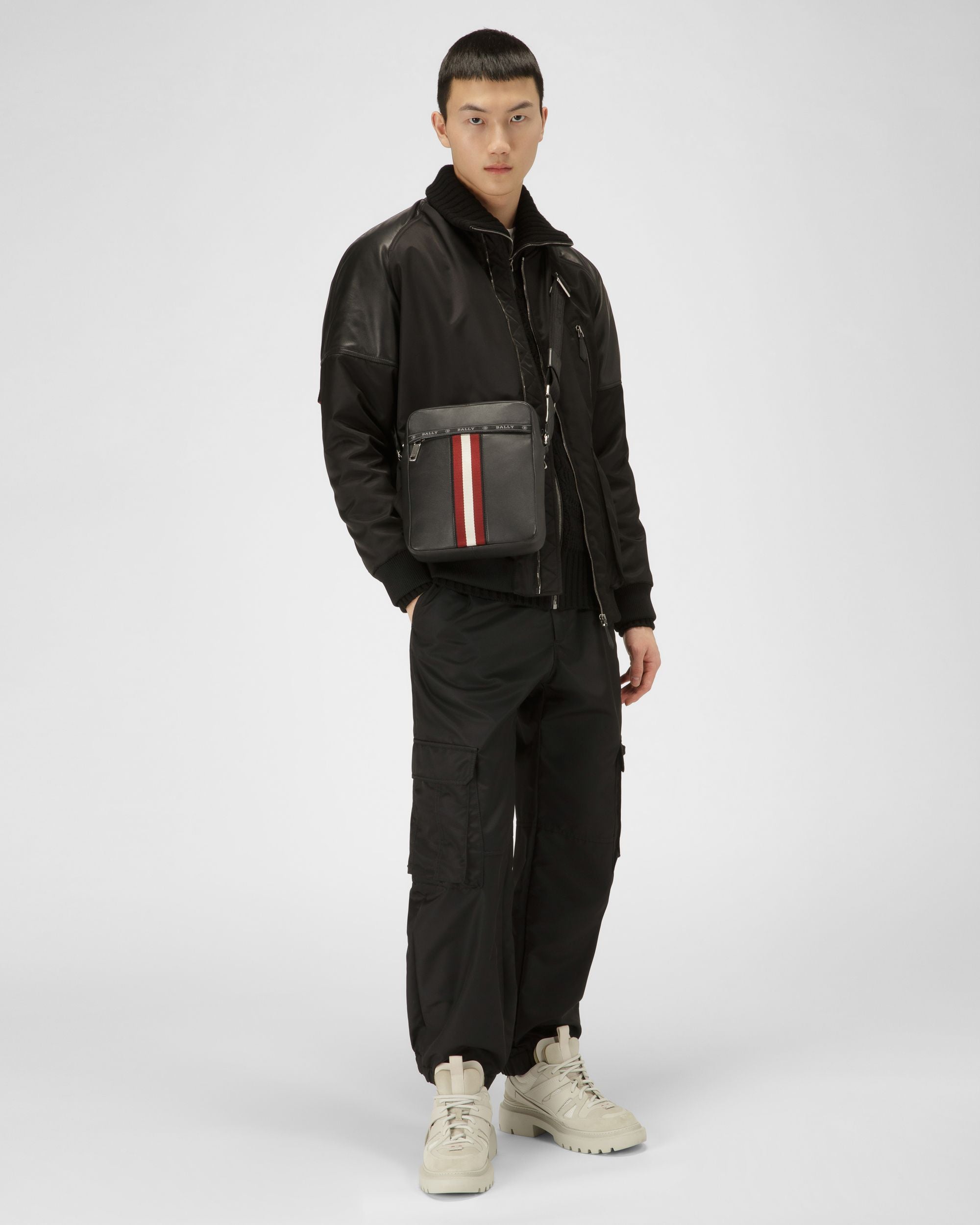 Holm Sac À Bandoulière En Cuir Noir - Homme - Bally - 02