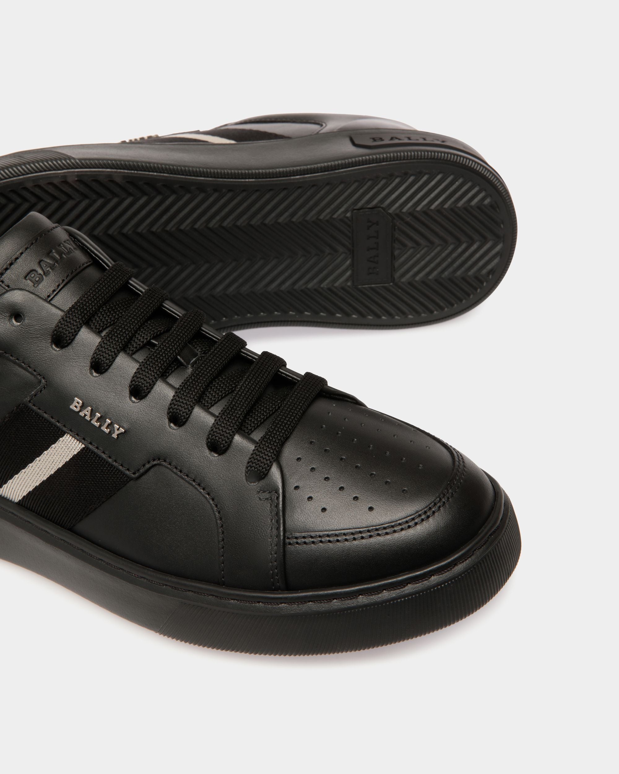 Moony Sneakers En Cuir Noir - Homme - Bally - 04