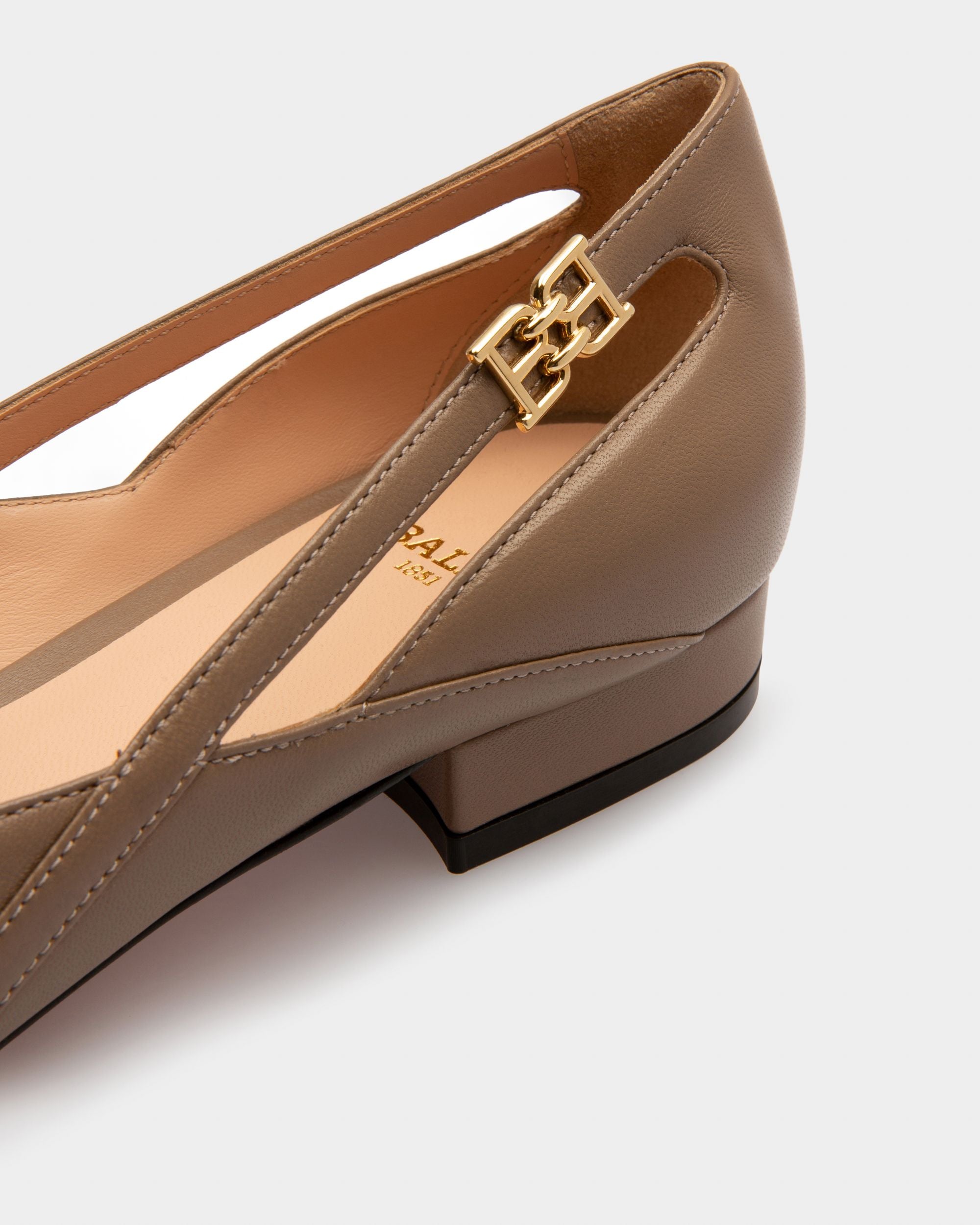 Elsa Ballerine En Cuir Taupe - Femme - Bally - 04