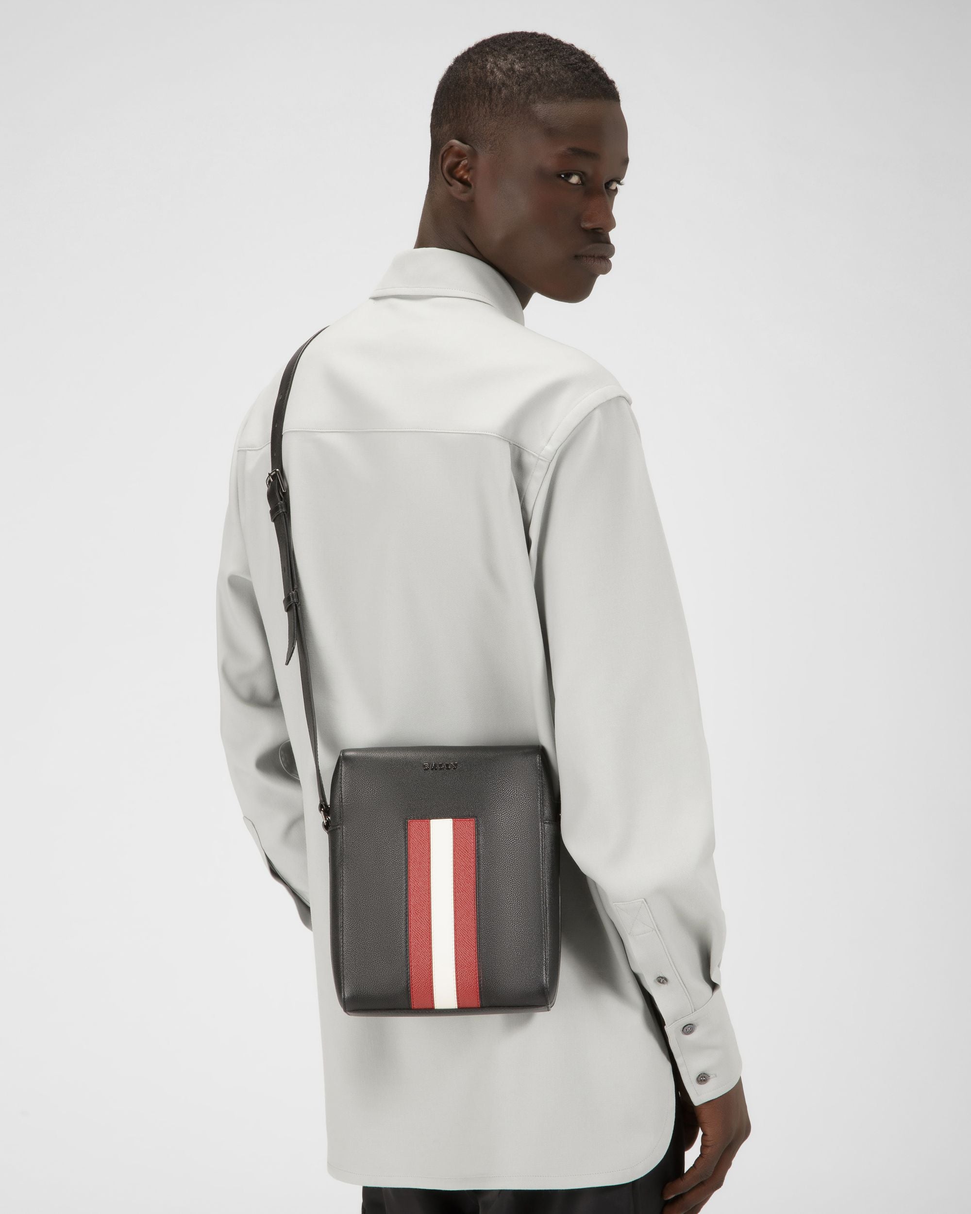 Edoh Sac Bandoulière En Cuir Noir - Homme - Bally - 01