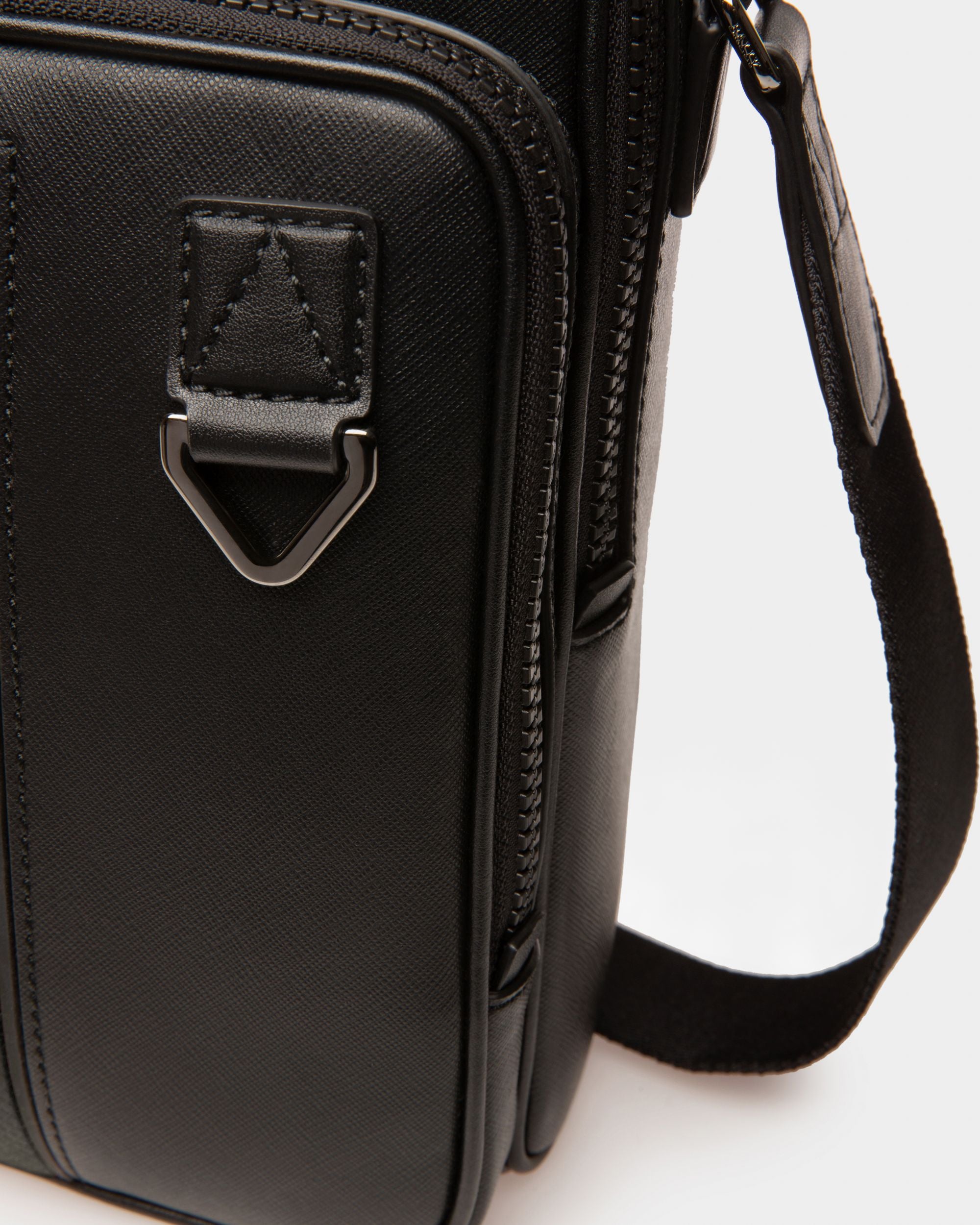 Mackao Sac À Bandoulière En Cuir Noir - Homme - Bally - 04
