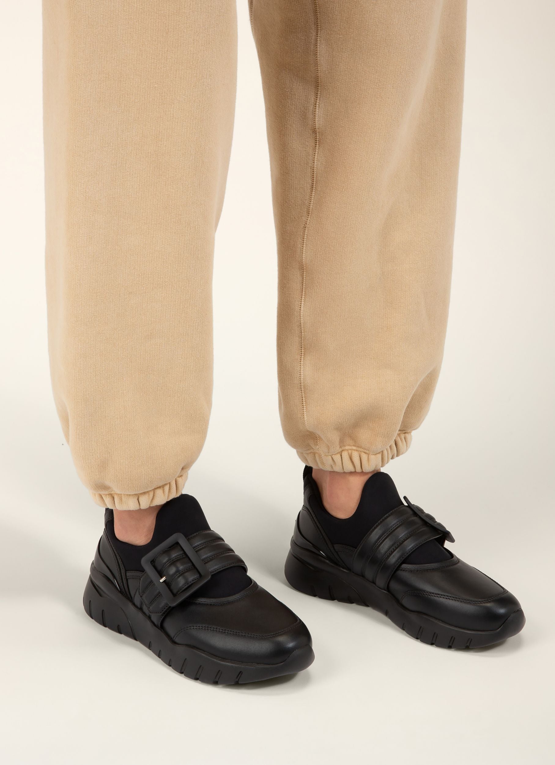 Brinelle Sneakers En Cuir Noir - Femme - Bally - 04
