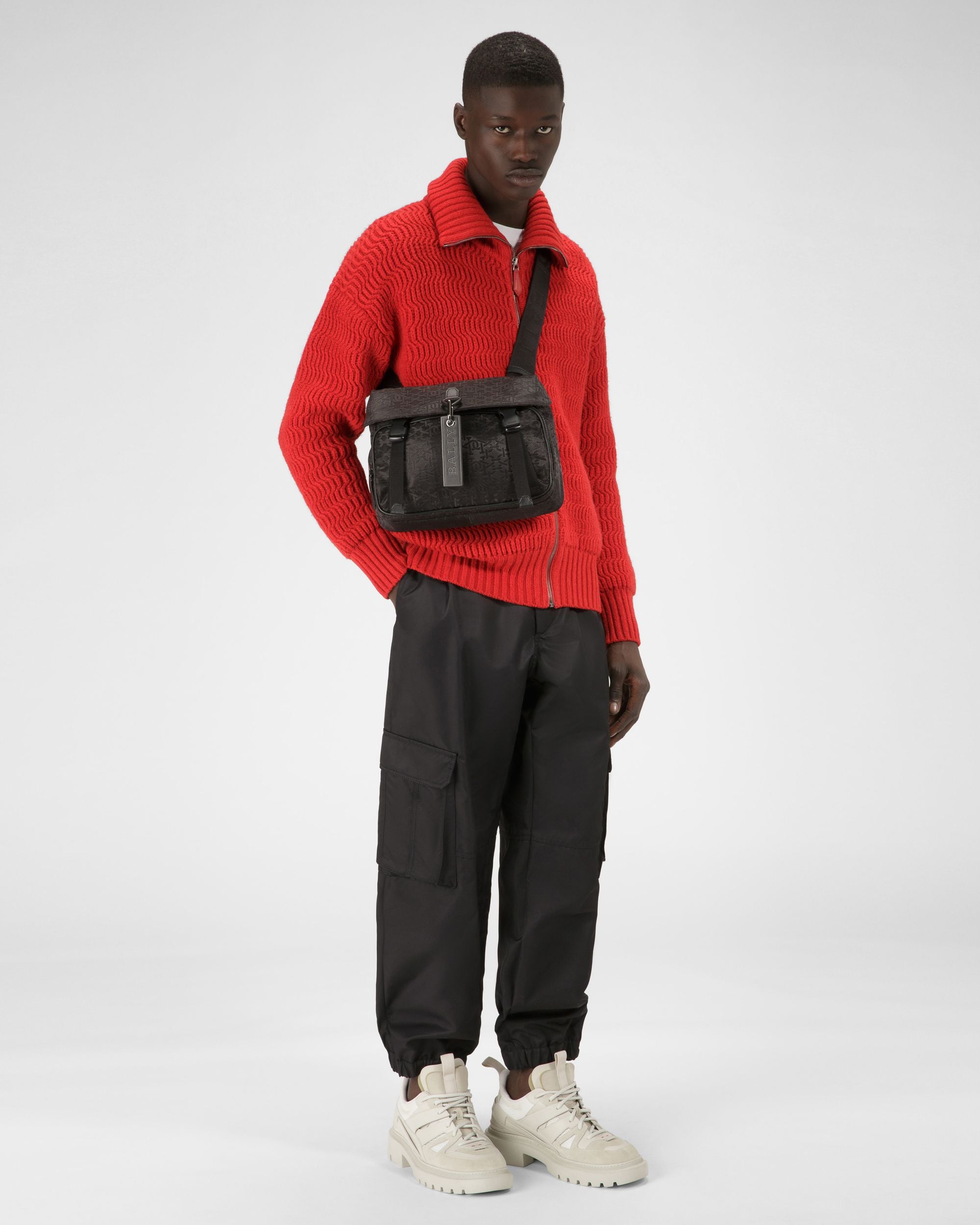Catch Mini Sac Messenger En Nylon Noir Jacuard - Homme - Bally - 02