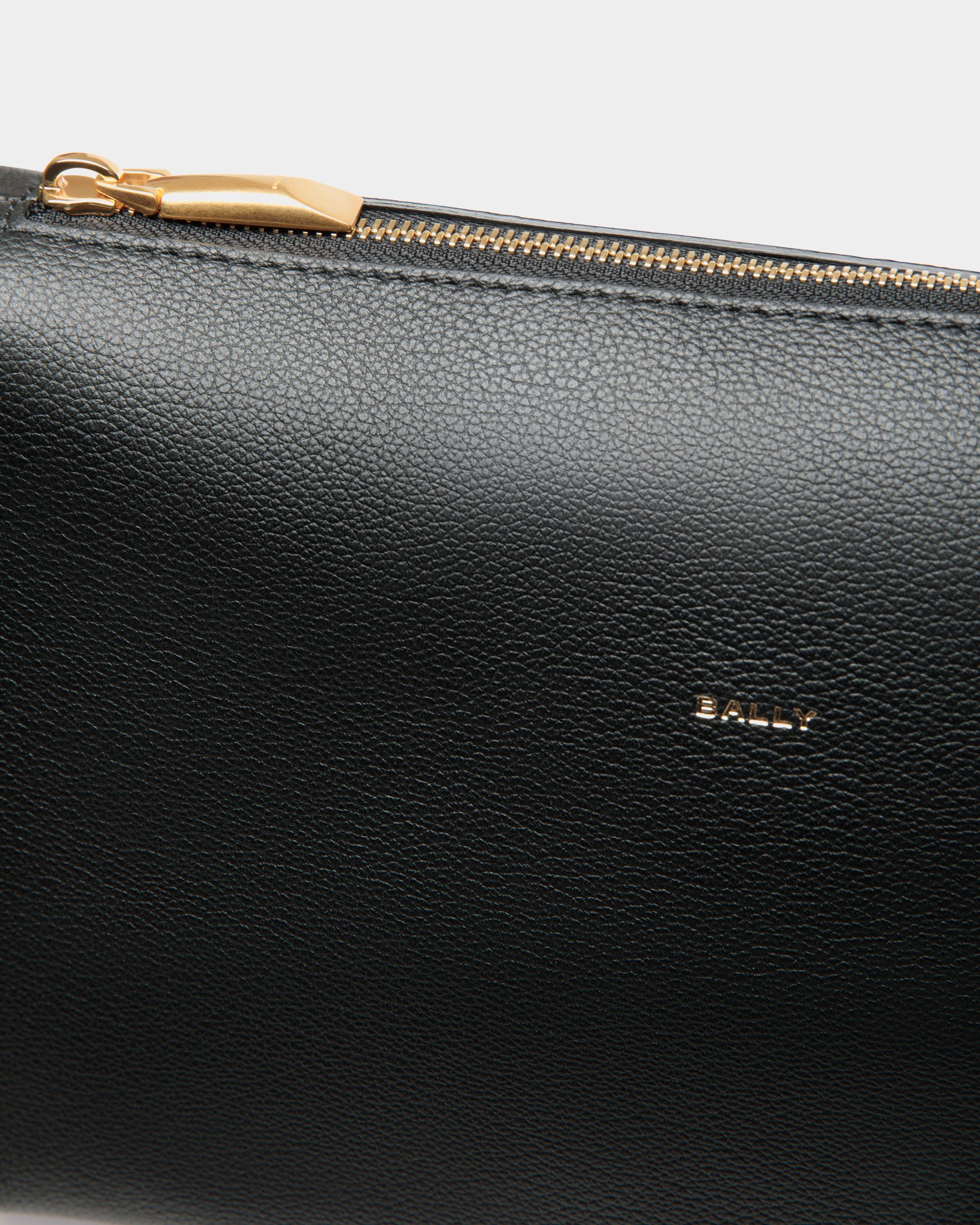 Sac À Bandoulière Arkle En Cuir Noir - Homme - Bally - 05