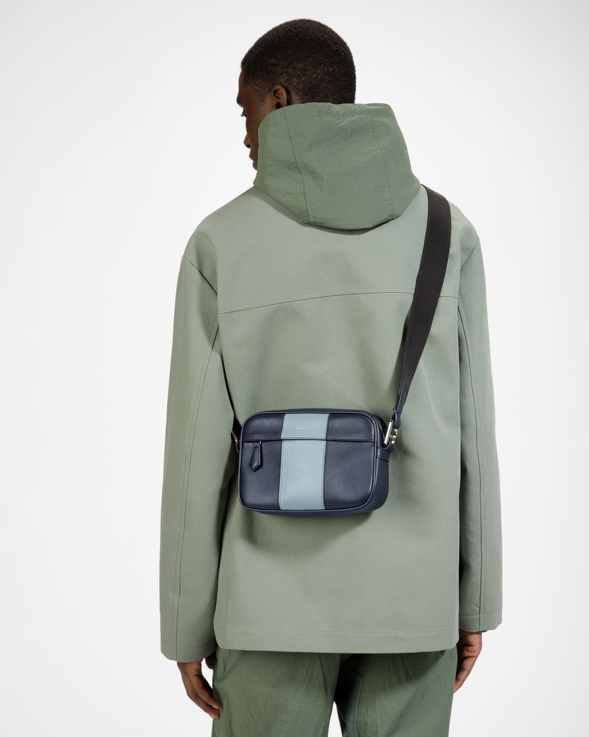 Hal Sac À Bandoulière En Cuir Bleu Nuit Et Bleu Clair - Homme - Bally - 02