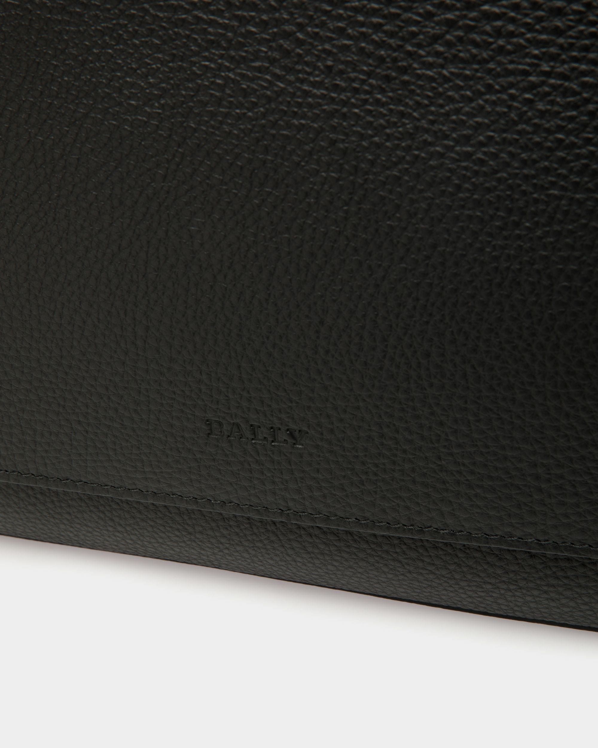 Shoulder Bag In Black Leather - Homme - Bally - 05