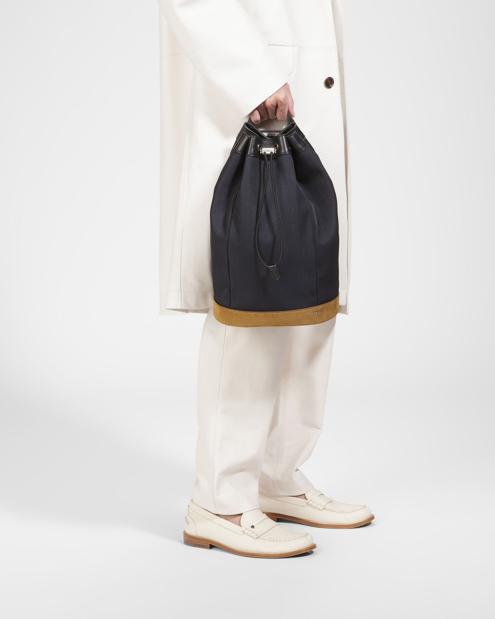 Cazes Sacoche Sling En Cuir Et Nylon Bleu Nuit - Homme - Bally - 09