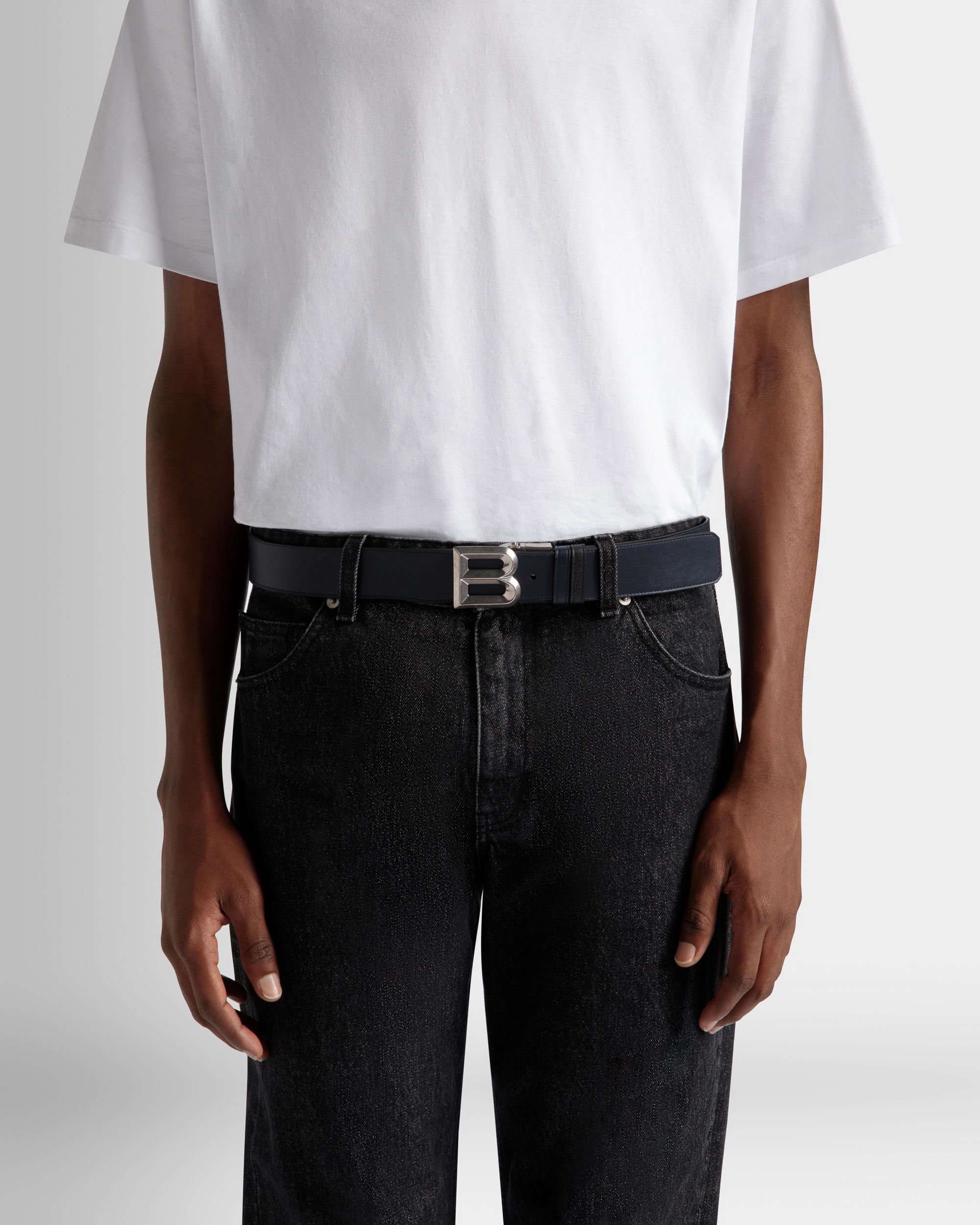 Ceinture B Bold 35 mm Réversible Et Ajustable En Cuir Navy Blue Et Noir - Homme - Bally - 05