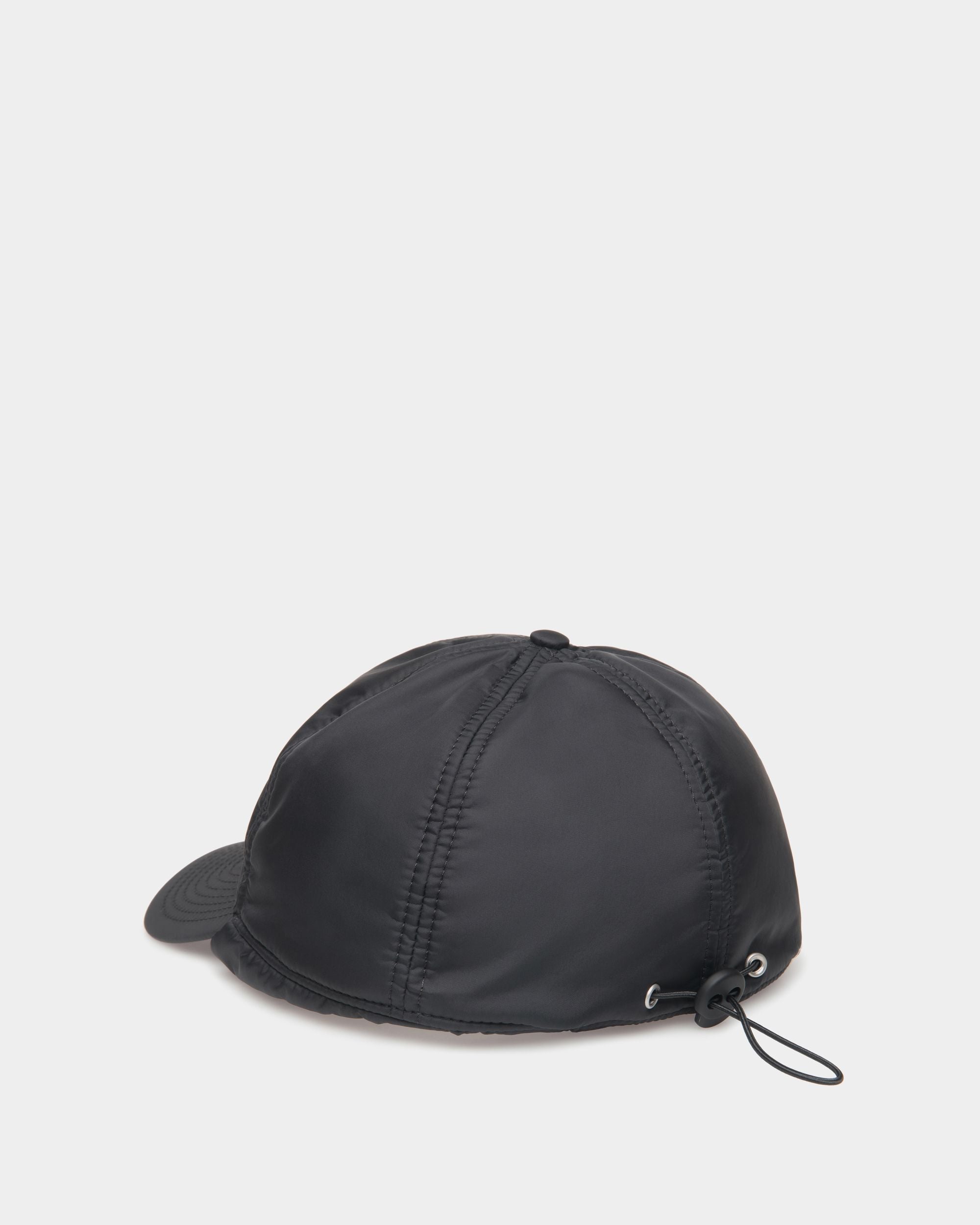 Chapeau Aviateur De La Capsule D’hiver En Nylon Recyclé Noir Orné De Fleurs Des Alpes - Homme - Bally - 03