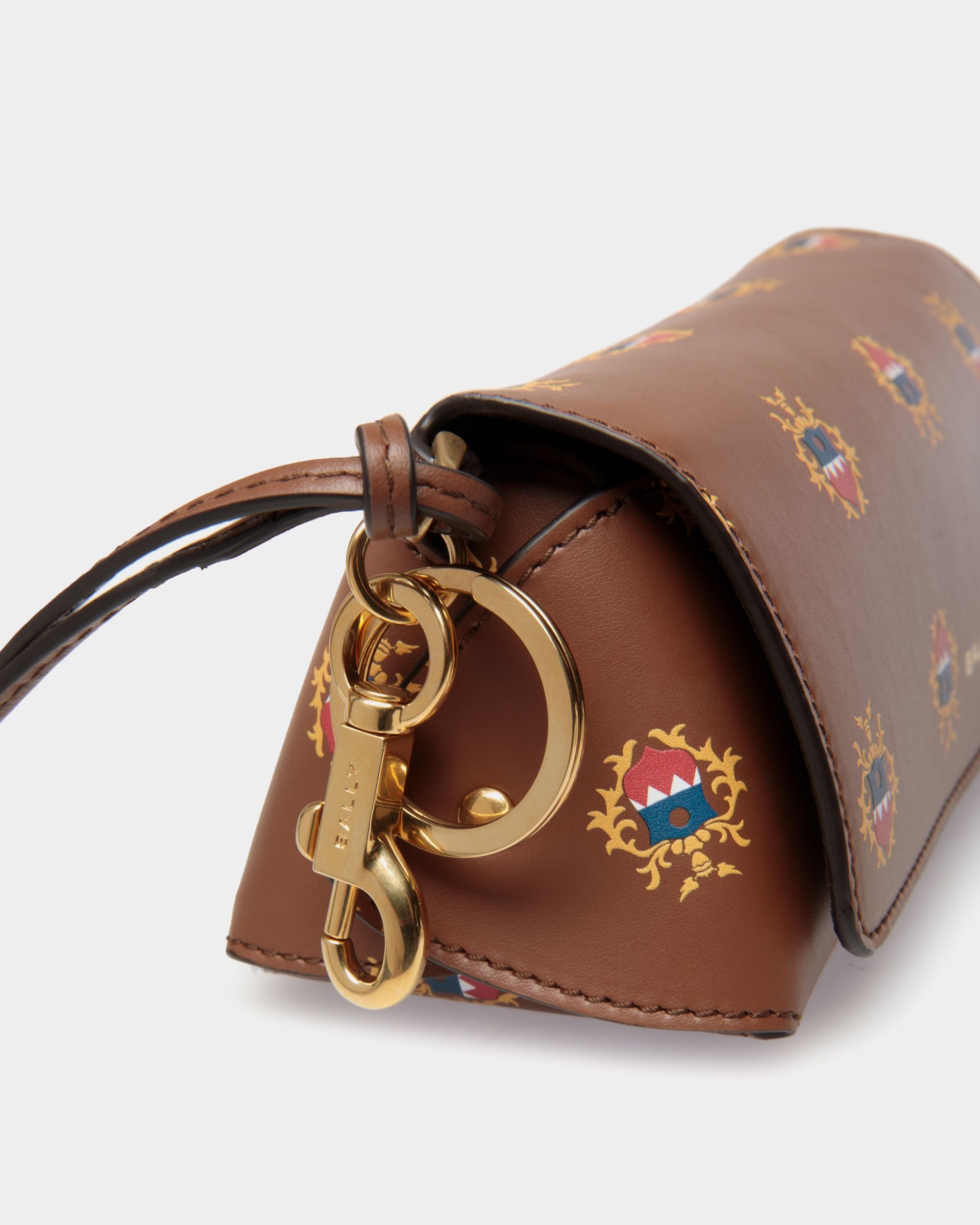 Étui À Lunettes Easy Bally En Cuir Marron Avec Un Imprimé Écusson Bally Crest - Homme - Bally - 05