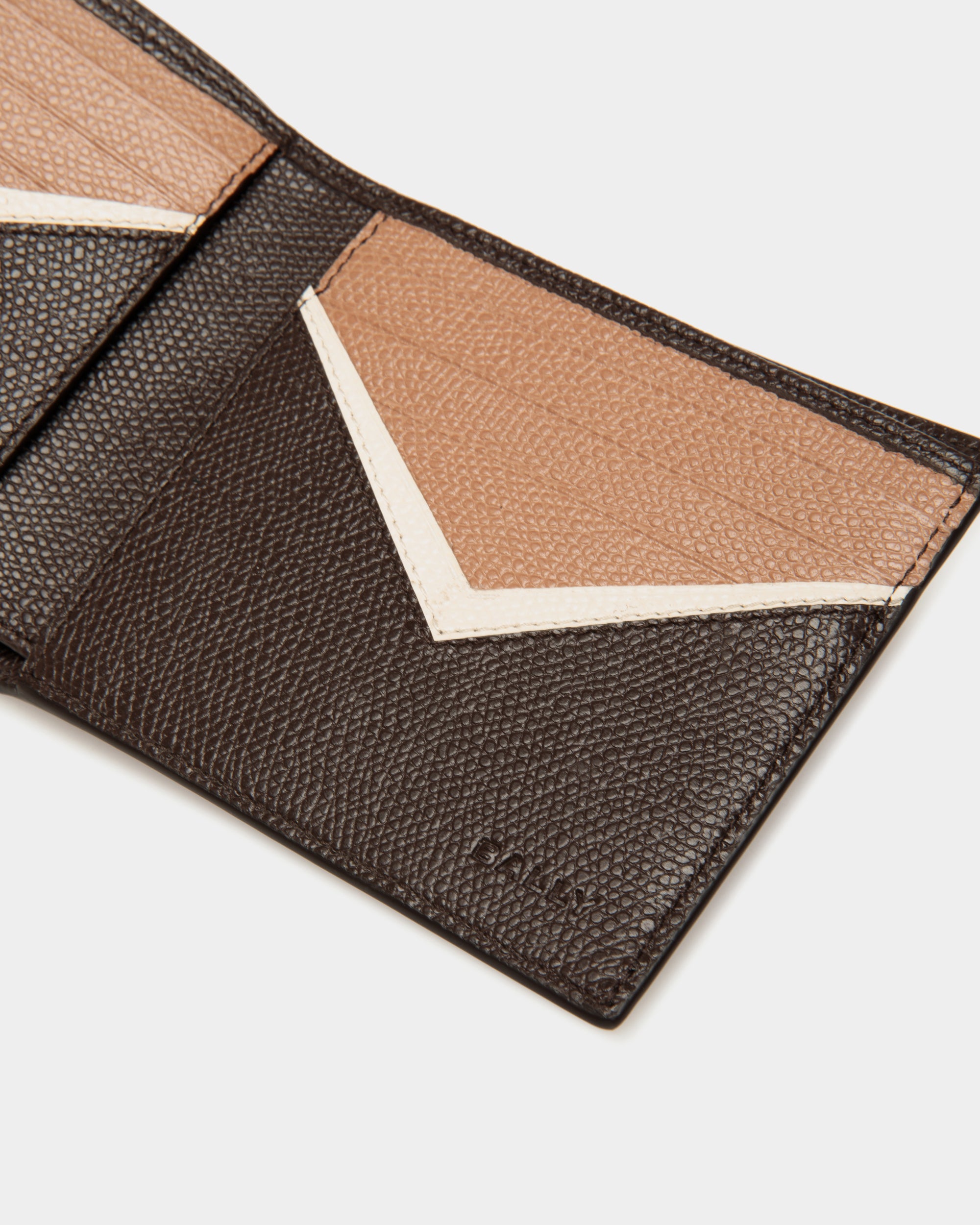 Portefeuille À Deux Volets Flag En Cuir Ebano - Homme - Bally - 04