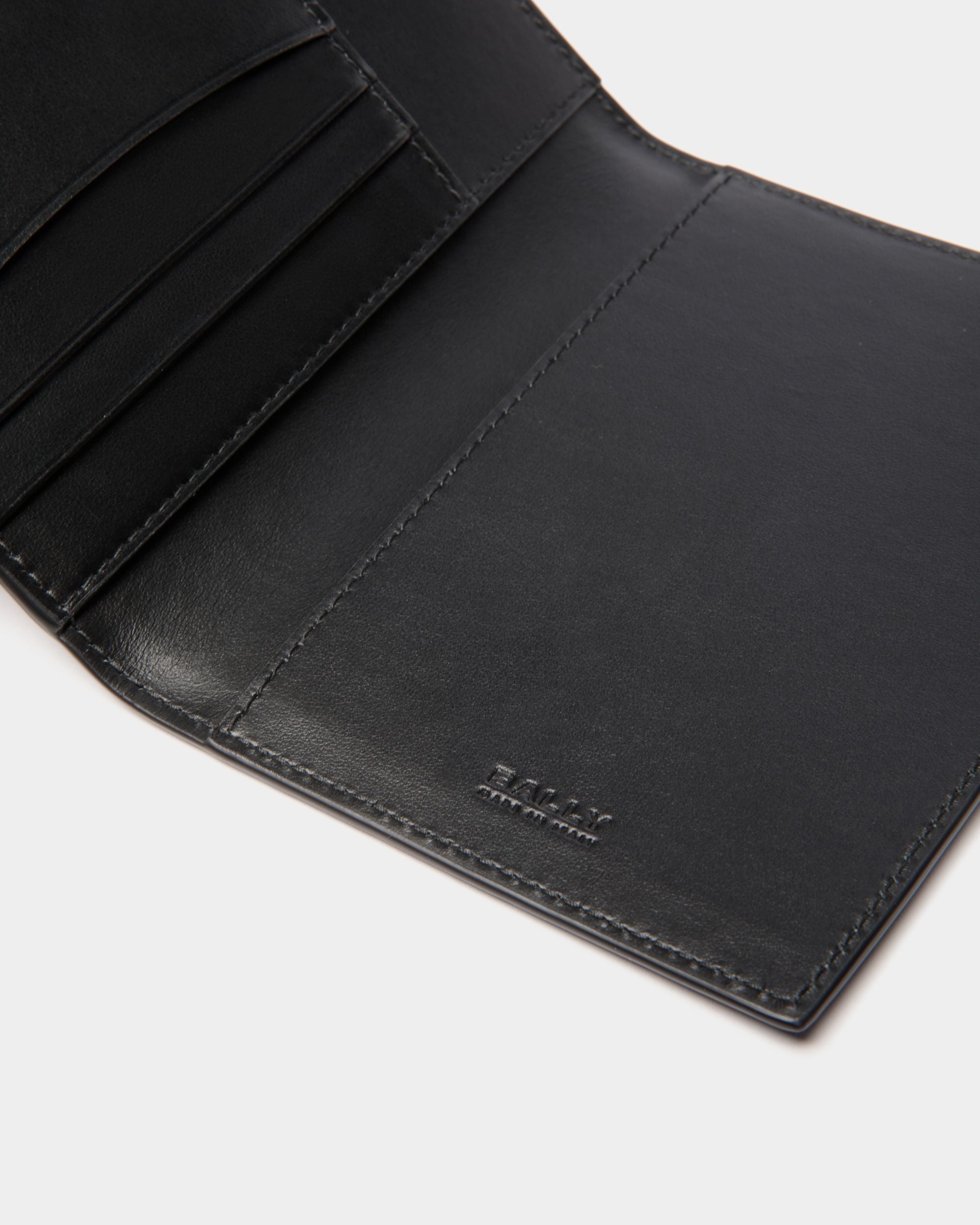 Étui Porte-Passeport Deco En Cuir Noir - Homme - Bally - 04