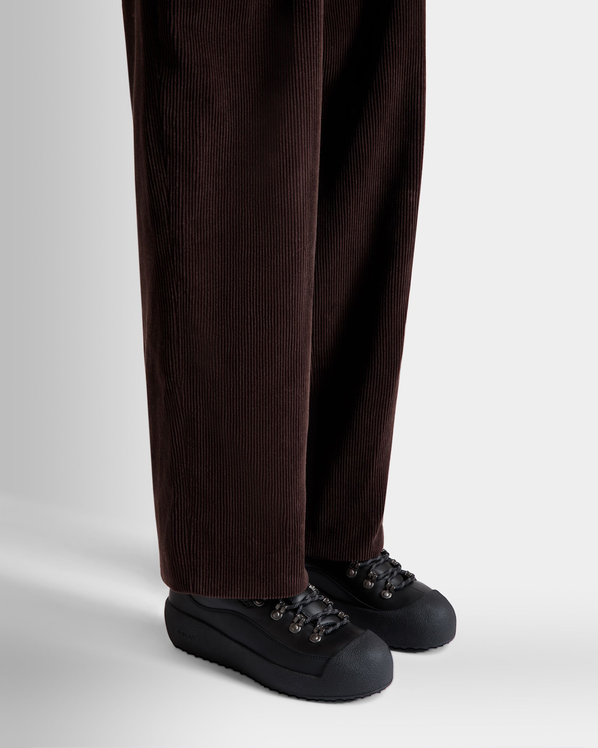 Bottine En Cuir Noir De La Capsule D’hiver - Homme - Bally - 02