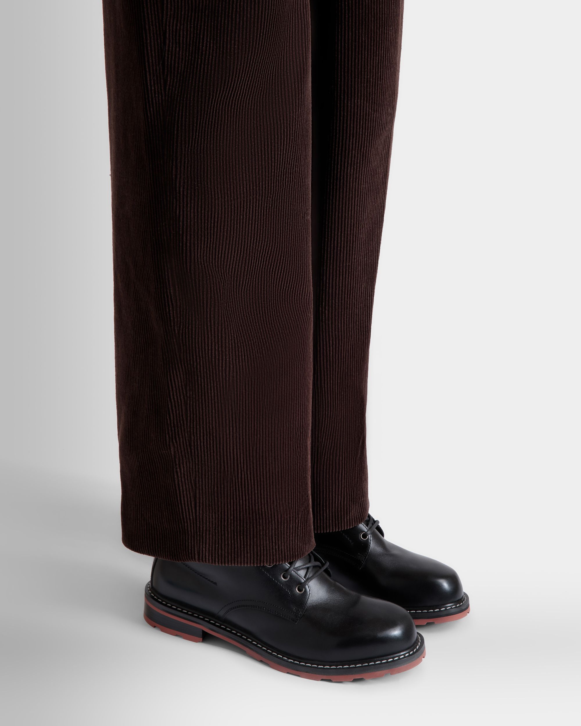 Bottine En Cuir Noir De La Capsule D’hiver - Homme - Bally - 02