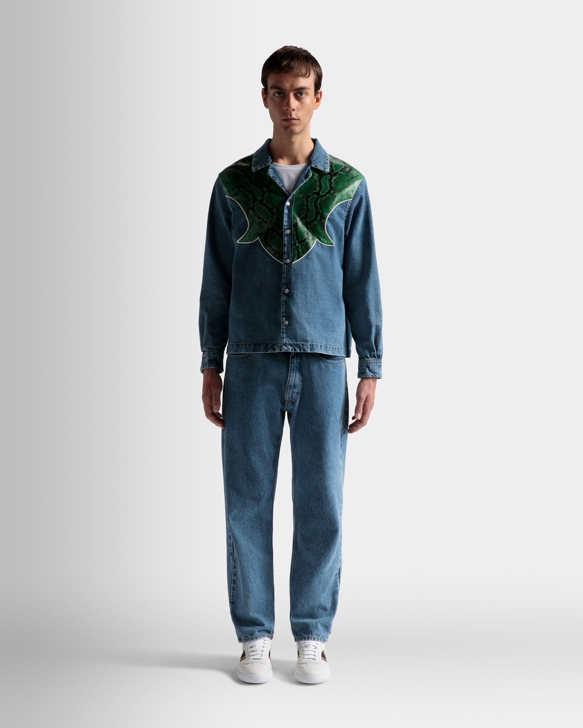Chemise En Chambray Bleu Clair Et Cuir Imprimé Python Vert - Homme - Bally - 02