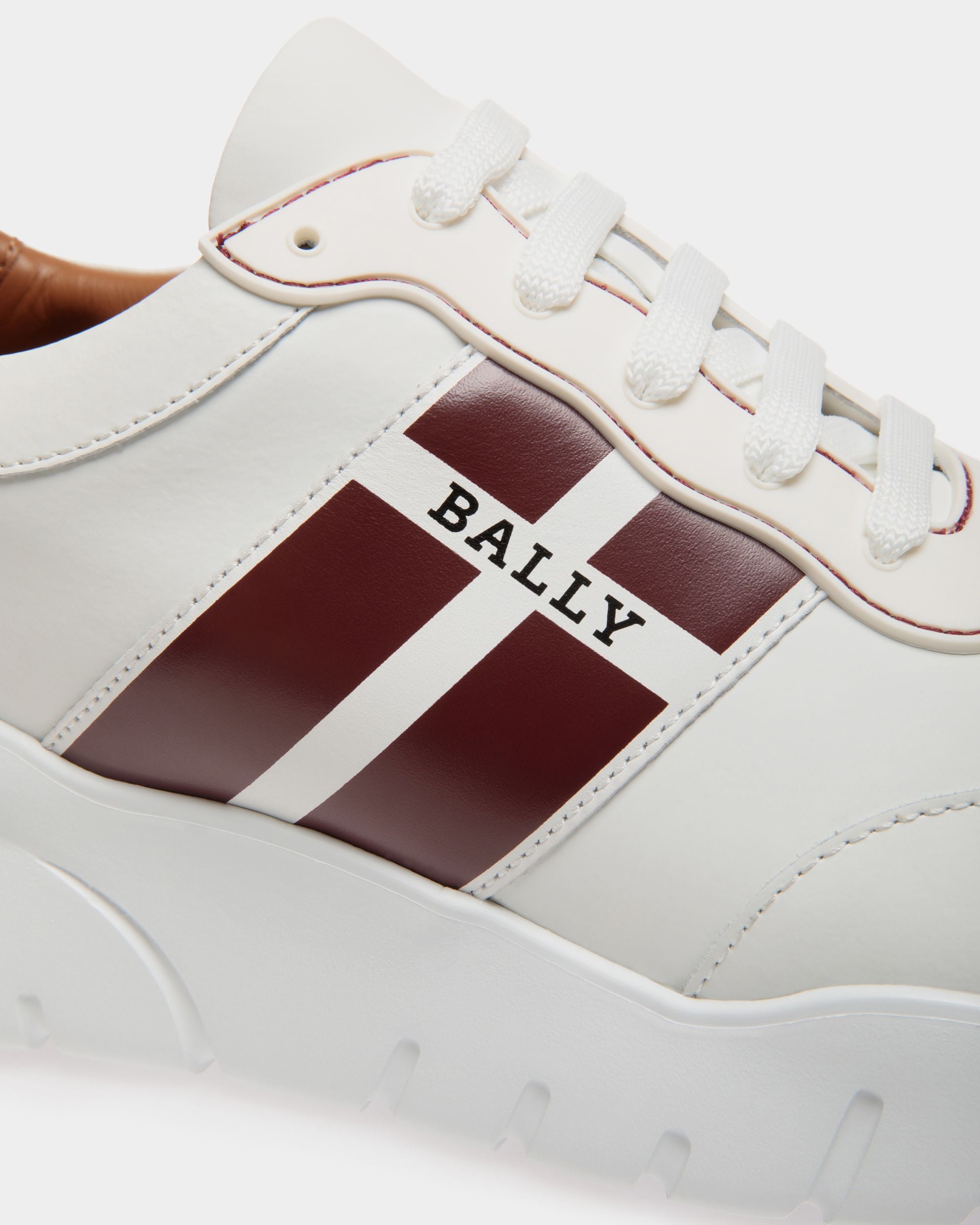 Sneaker In White  Leather - Homme - Bally - 05