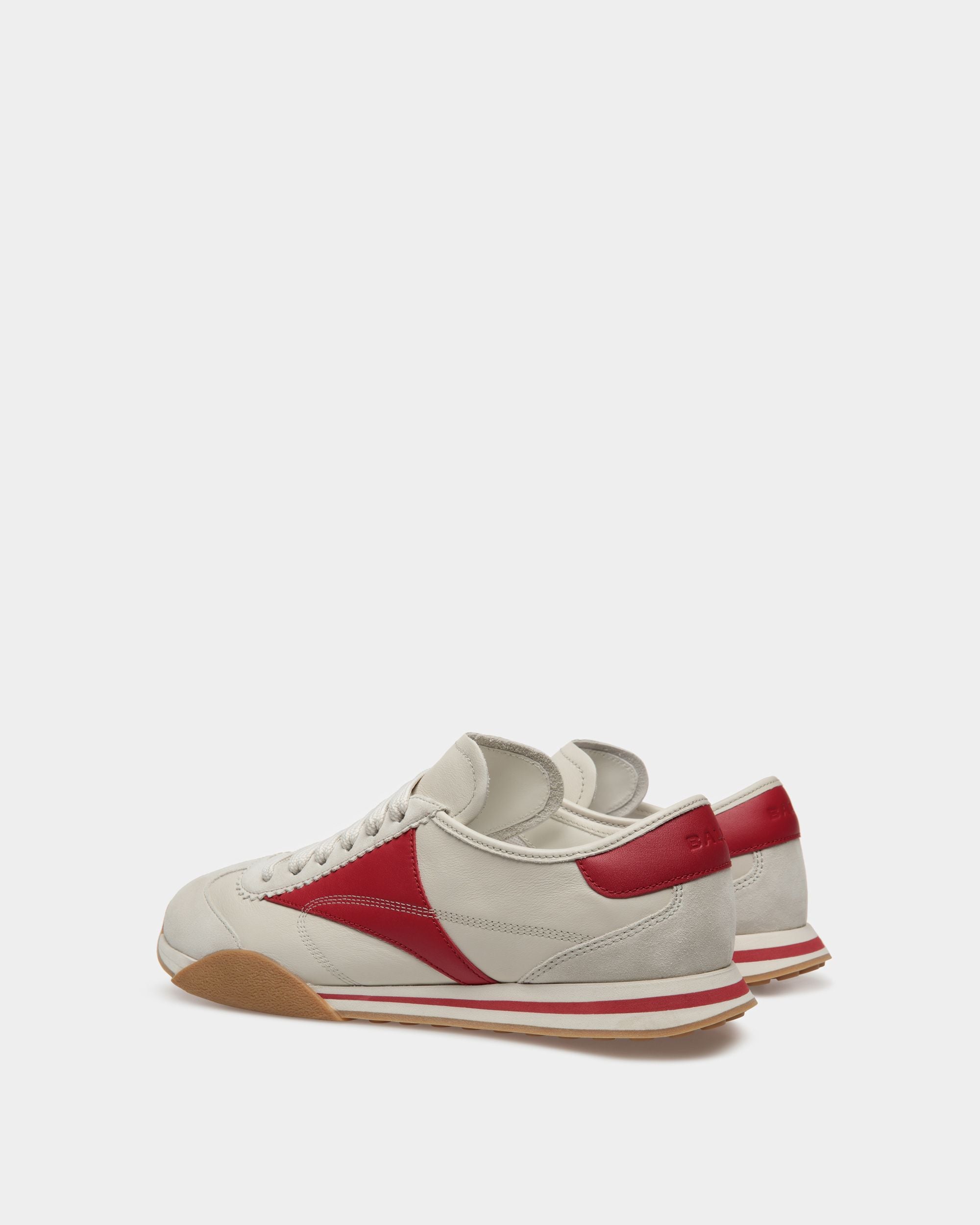 Sneakers Sussex En Cuir Blanc Poussière Et Rubis Profond - Homme - Bally - 03