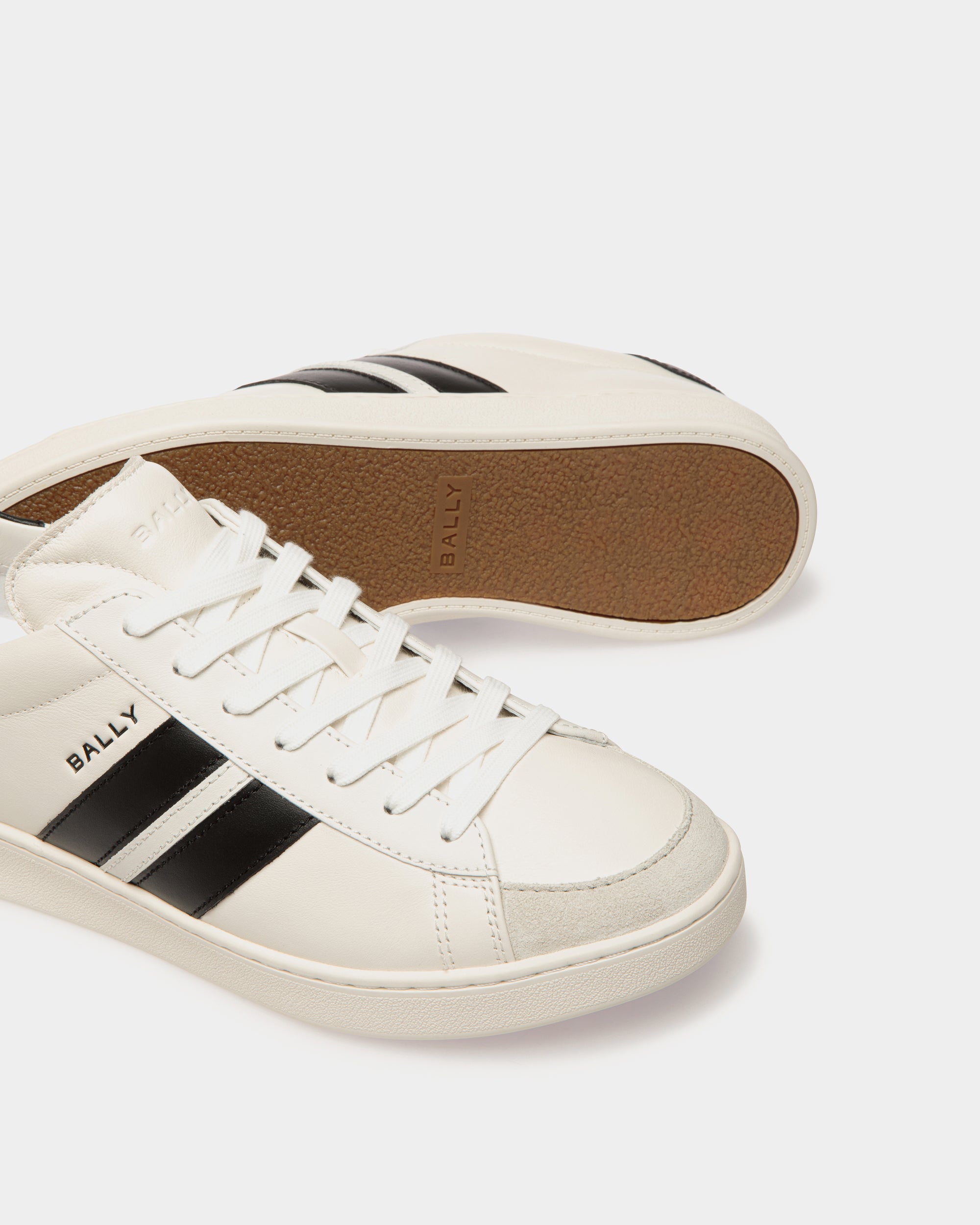 Sneaker Tennis En Cuir Blanc Et Noir - Homme - Bally - 05
