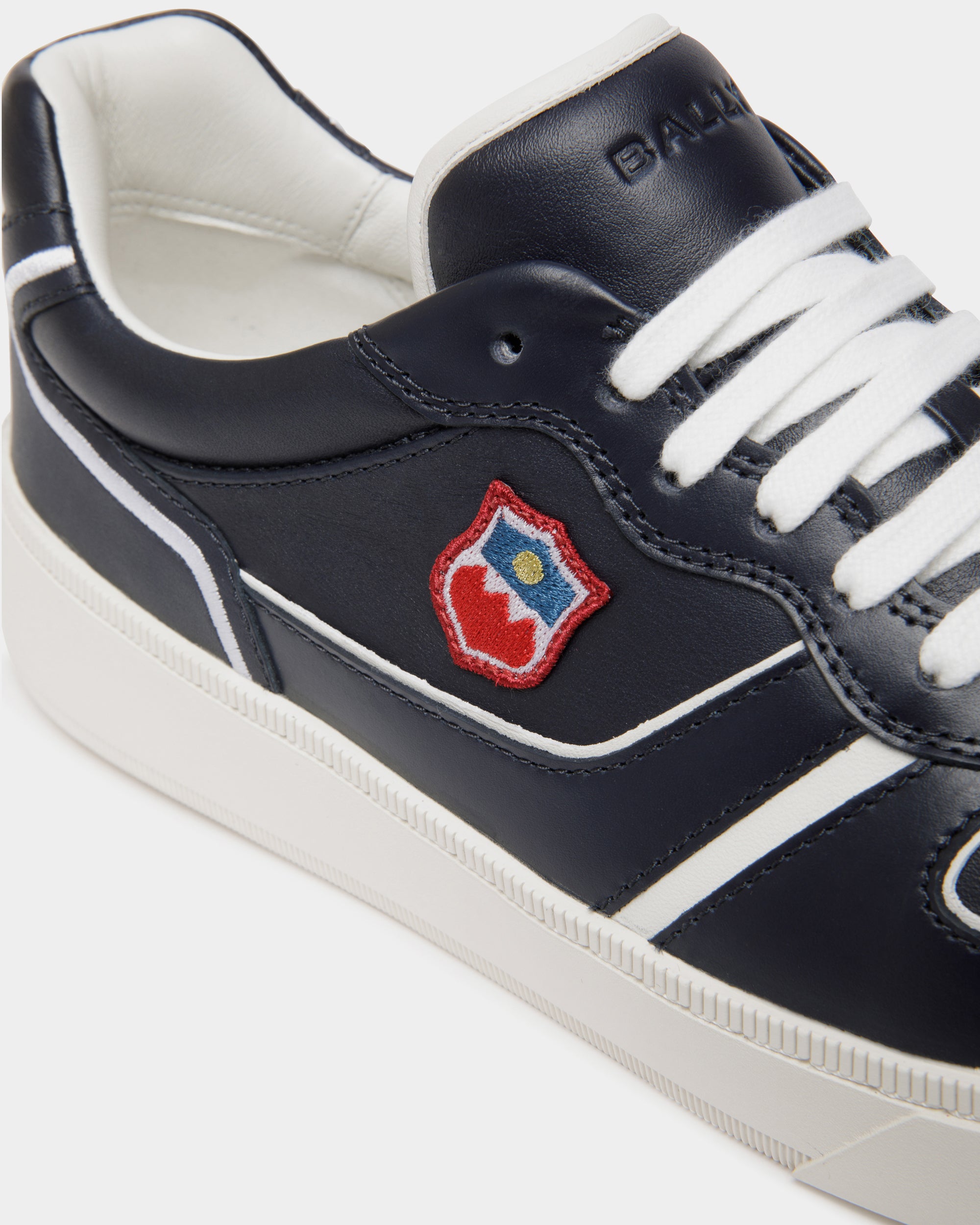 Sneaker Raise En Cuir Navy Blue Et Blanc - Homme - Bally - 06