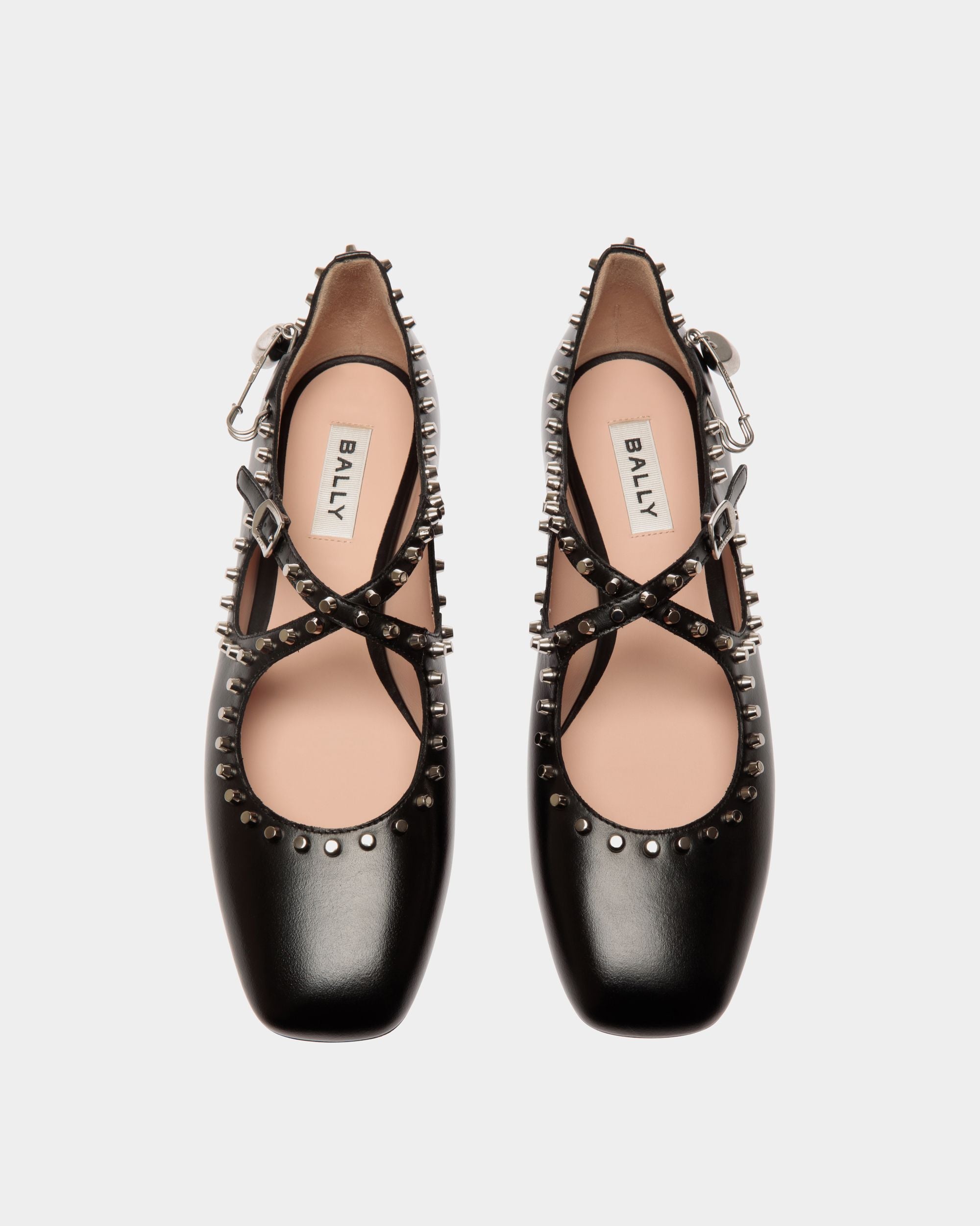 Chaussure À Talon Plat Ballyrina En Cuir Noir Avec Clous - Femme - Bally - 05
