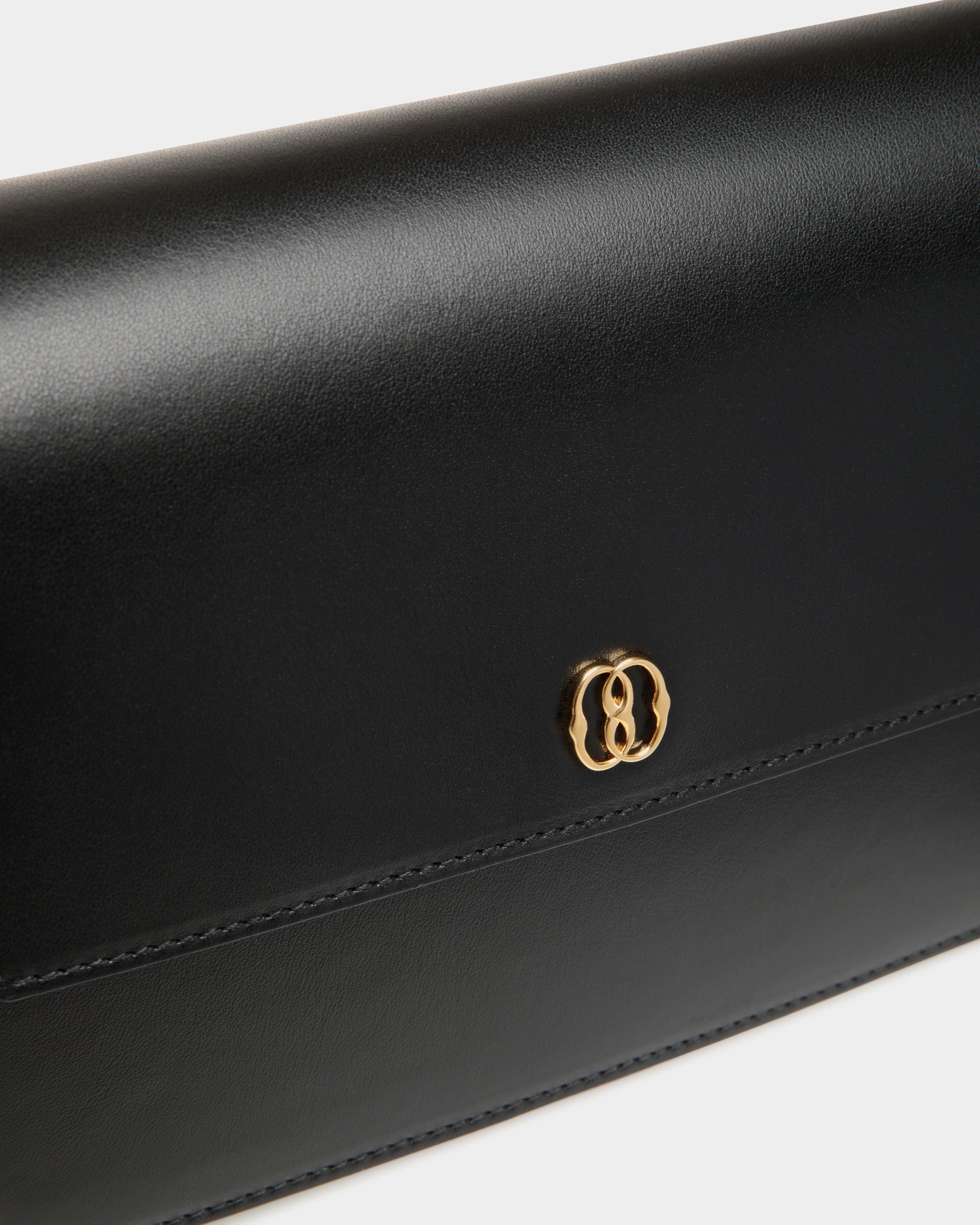Petit Sac À Bandoulière Emblem En Cuir Noir - Femme - Bally - 05