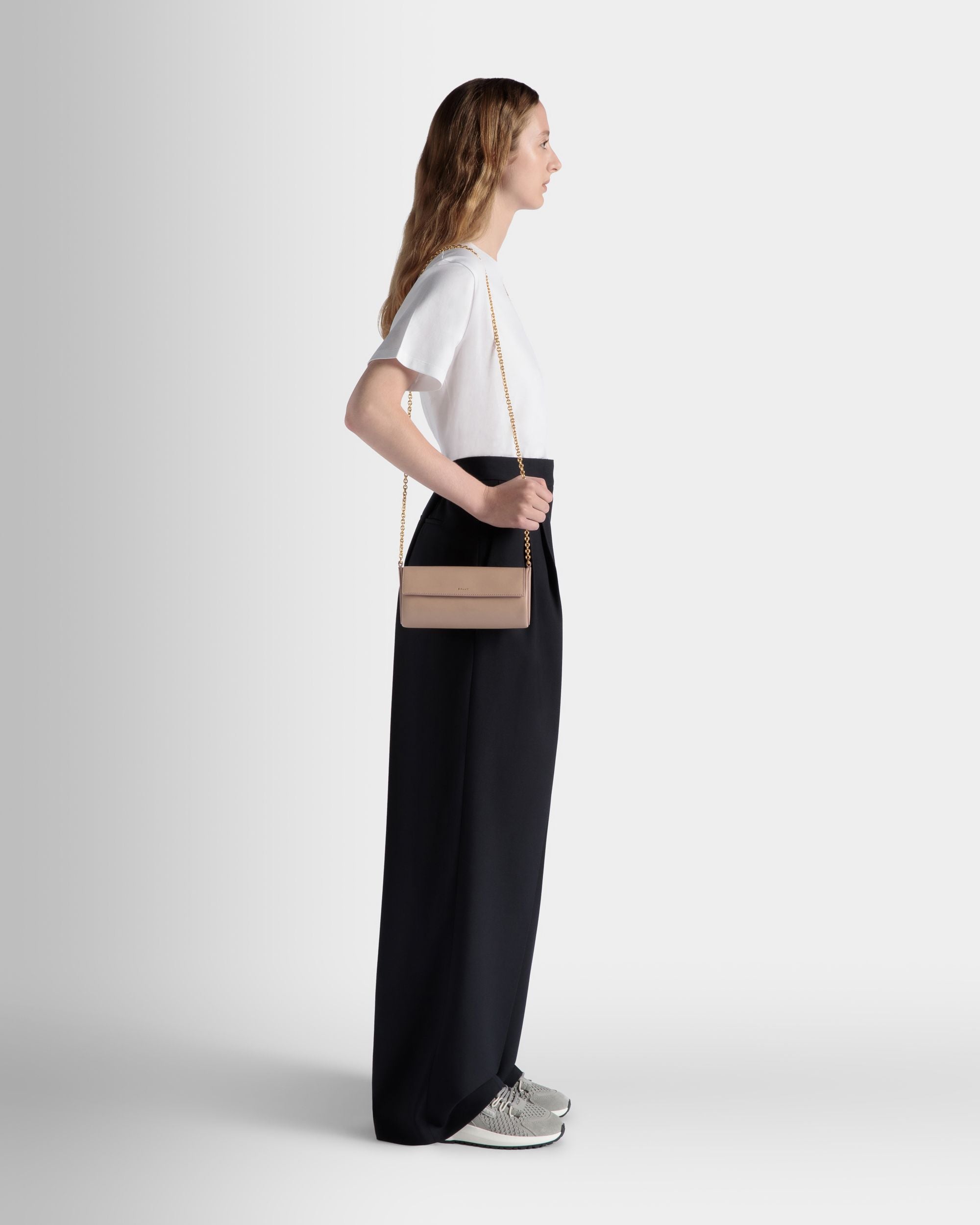 Mini Sac Emblem En Cuir Light Beige - Femme - Bally - 02