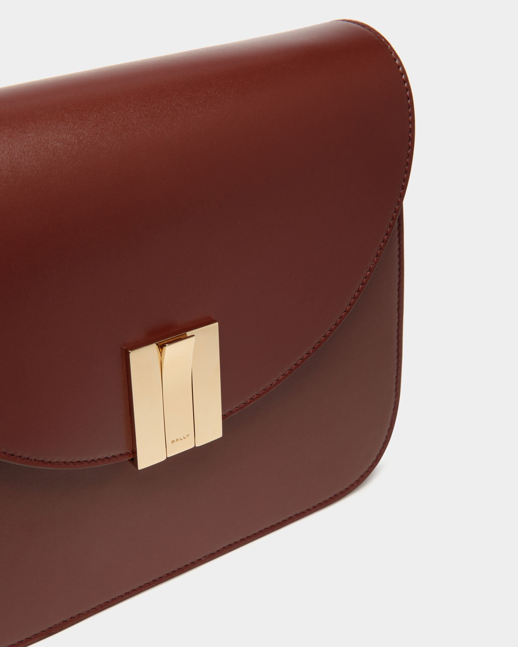 Sac À Bandoulière Ollam En Cuir Marron - Femme - Bally - 04