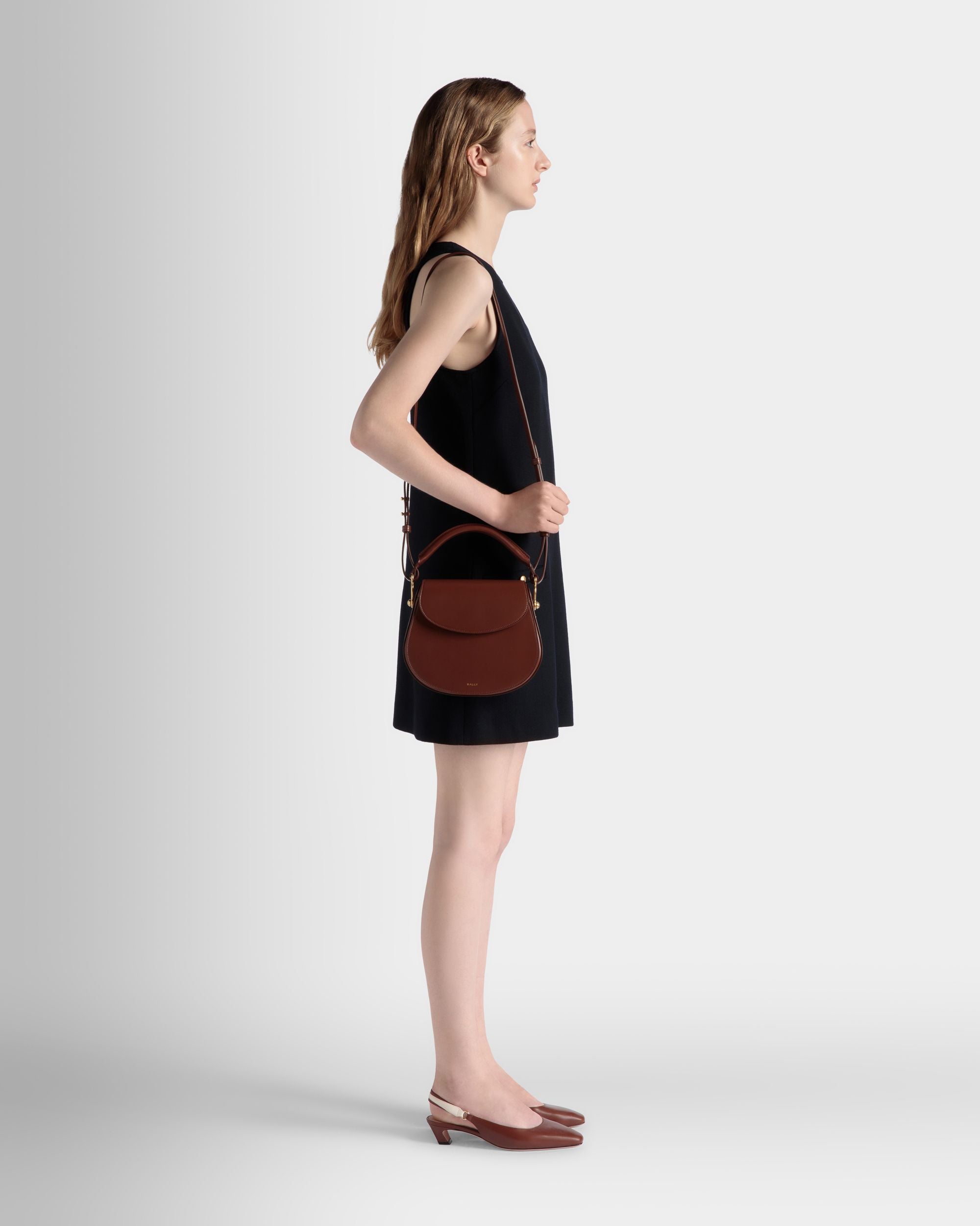 Sac À Bandoulière Lune En Cuir Marron - Femme - Bally - 02
