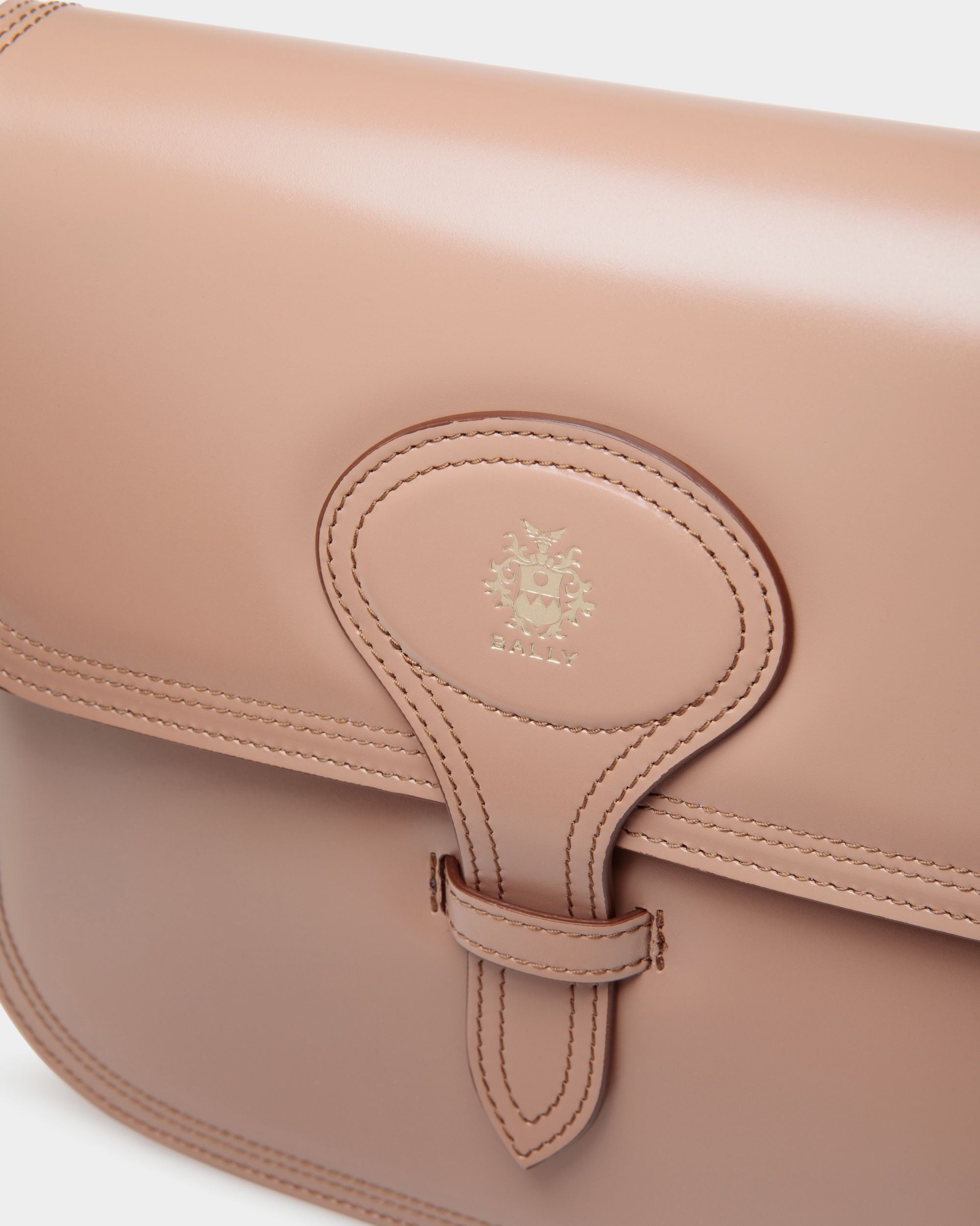 Sac À Bandoulière Beckett En Cuir Brossé Praline Beige - Femme - Bally - 06