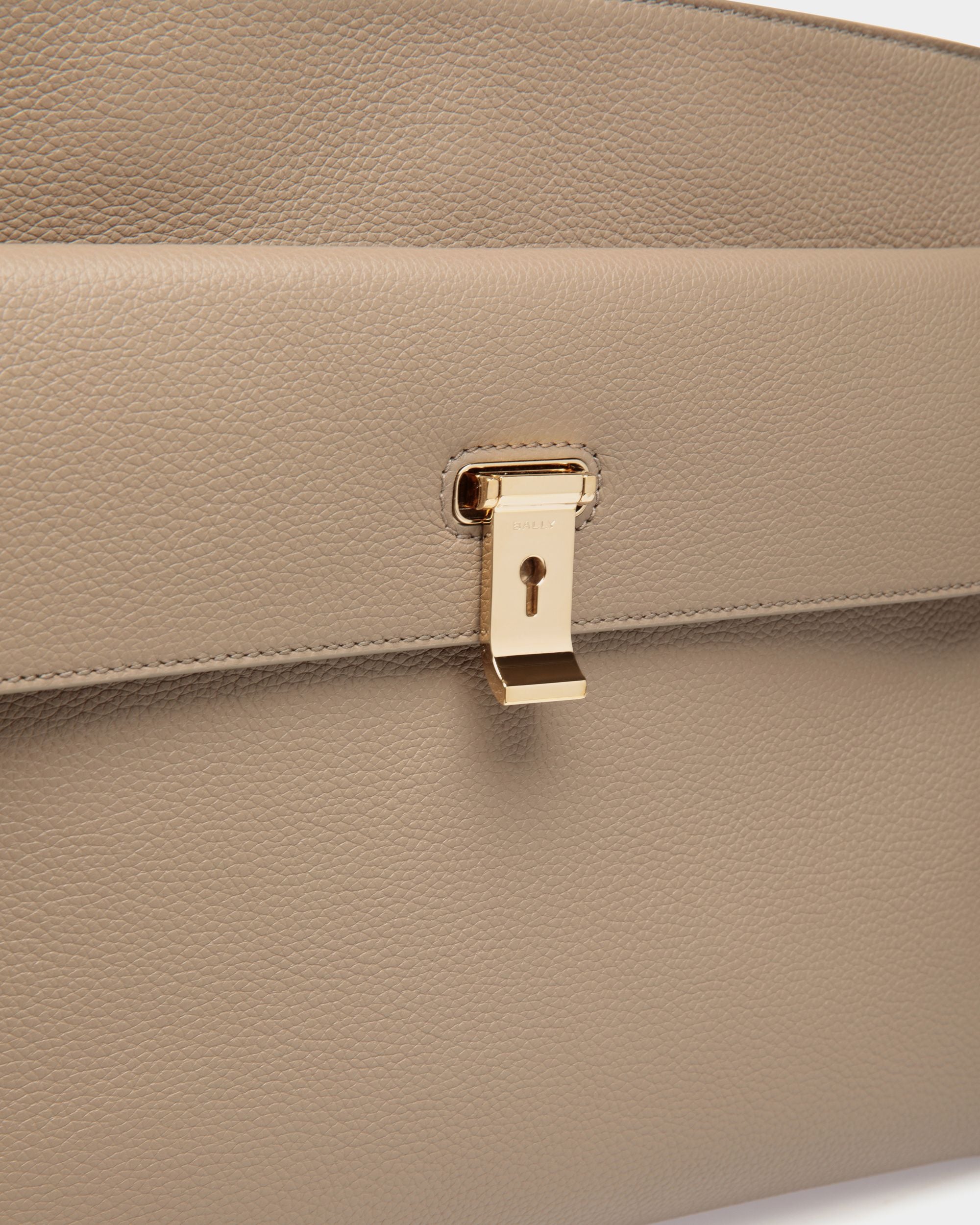 Sac Cabas Lock Me En Cuir Grainé Taupe - Femme - Bally - 05