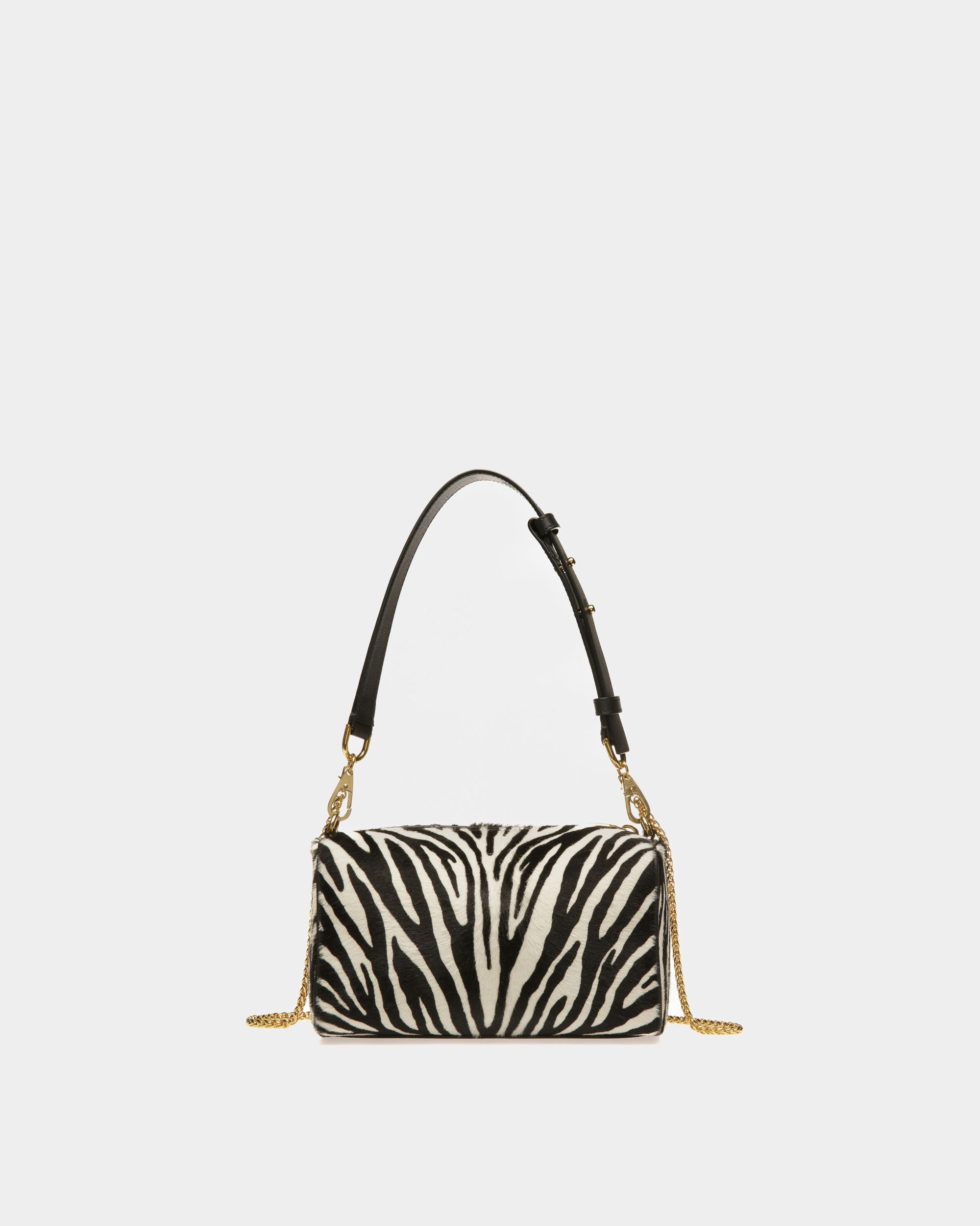 Mini-Sac Emblem En Cuir De Veau Façon Poulain Noir Et Blanc - Femme - Bally - 02