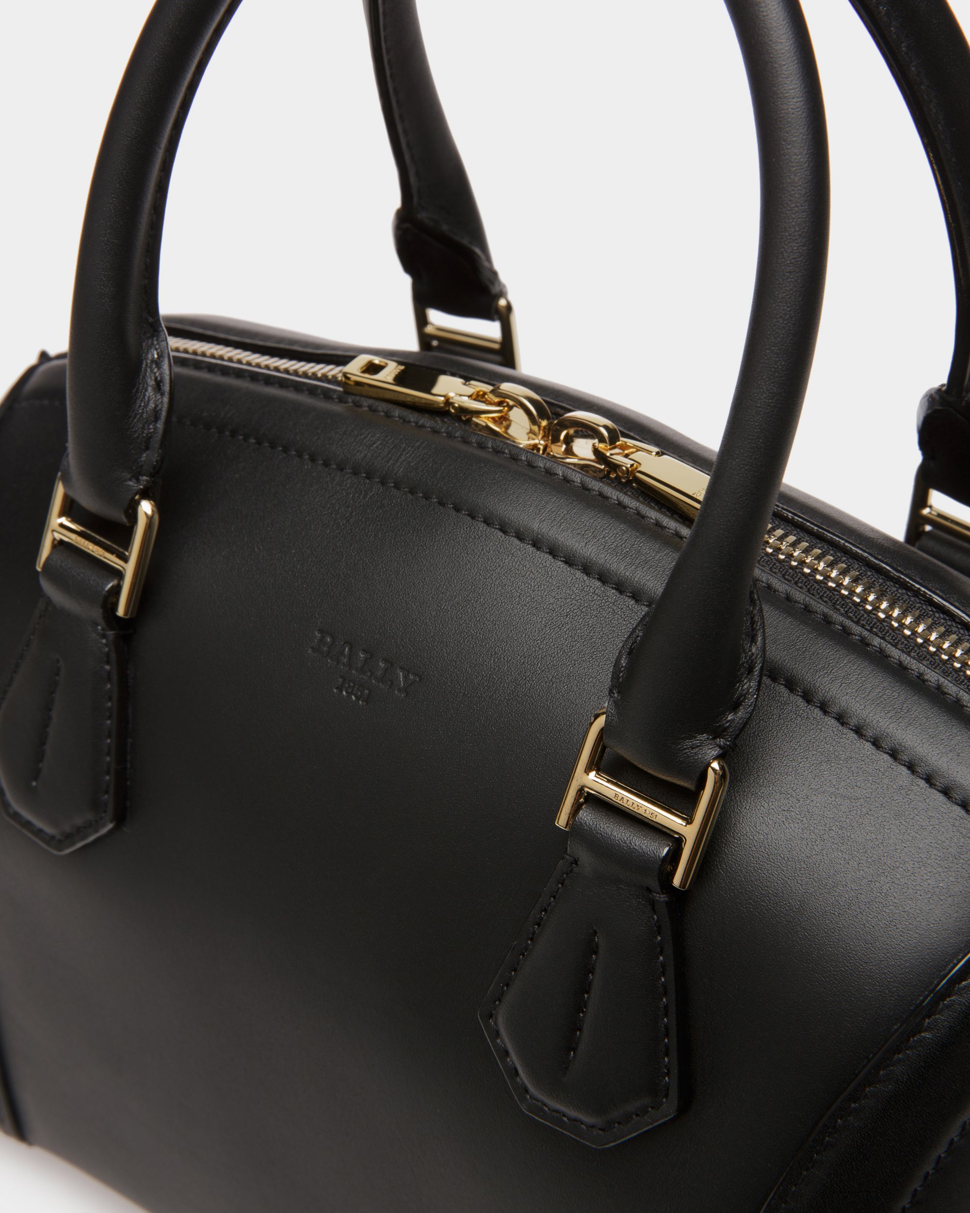 Saffi Small Mini-Sac En Cuir Noir - Femme - Bally - 04