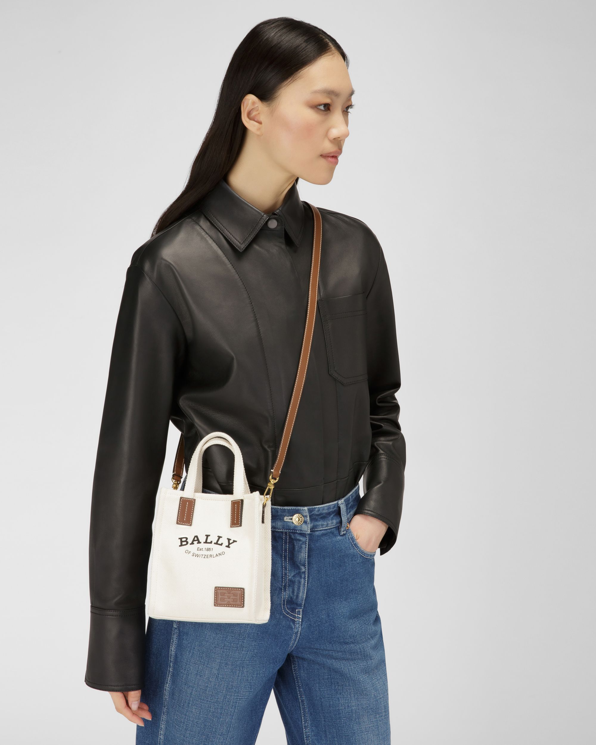 Crystalia XS Min Sac En Cuir De Couleur Naturelle - Femme - Bally - 02