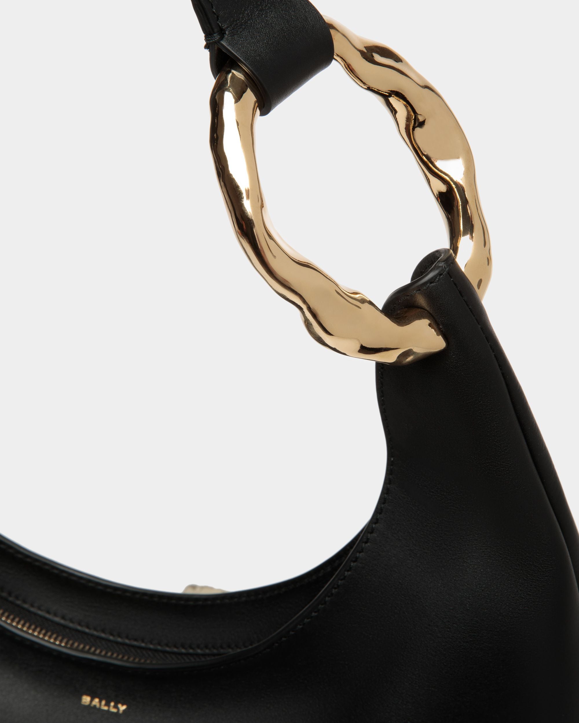 Sac besace Baroque En cuir noir - Femme - Bally - 05