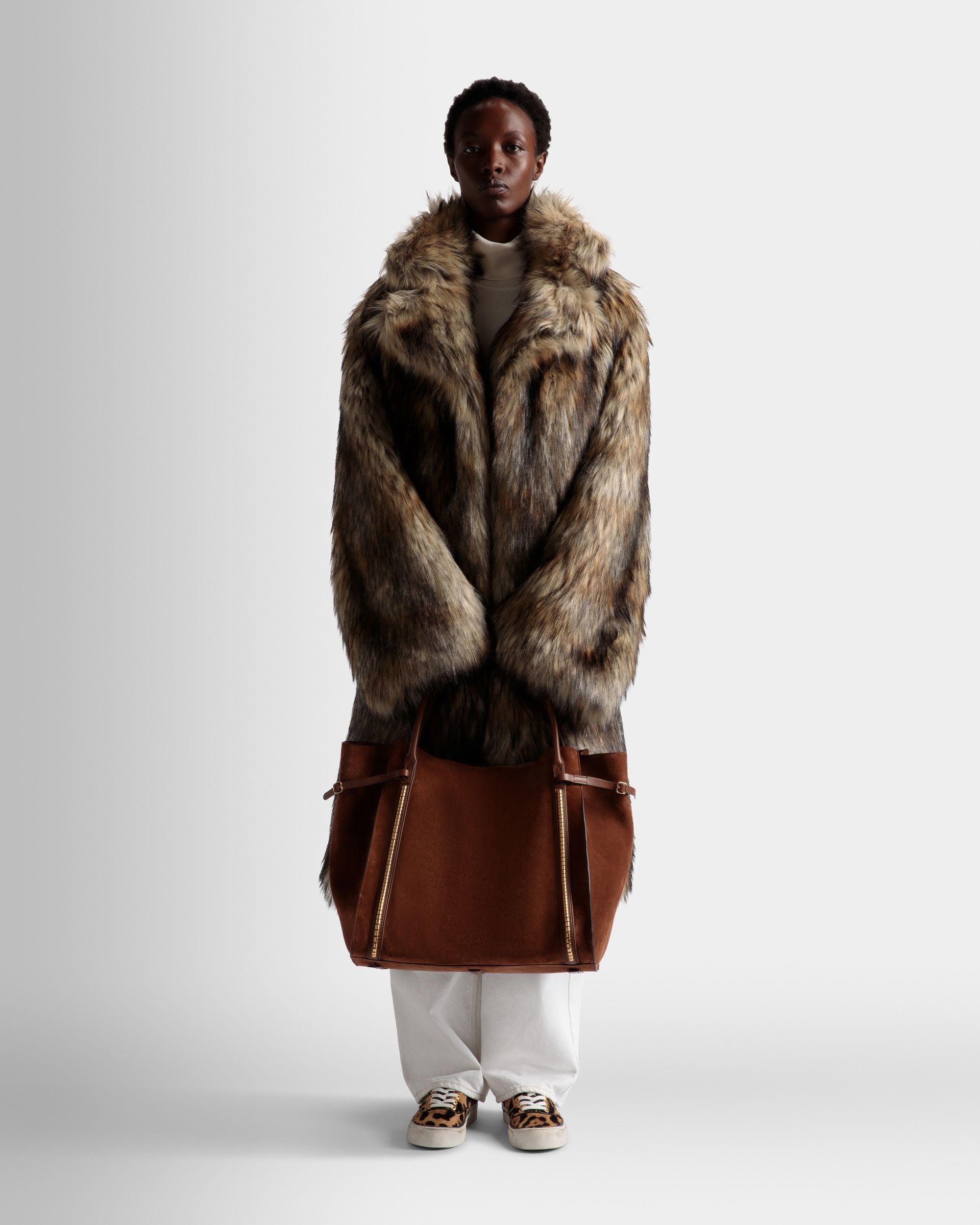 Très Grand Sac Cabas Chesney En Cuir De Veau Suédé Marron - Femme - Bally - 02