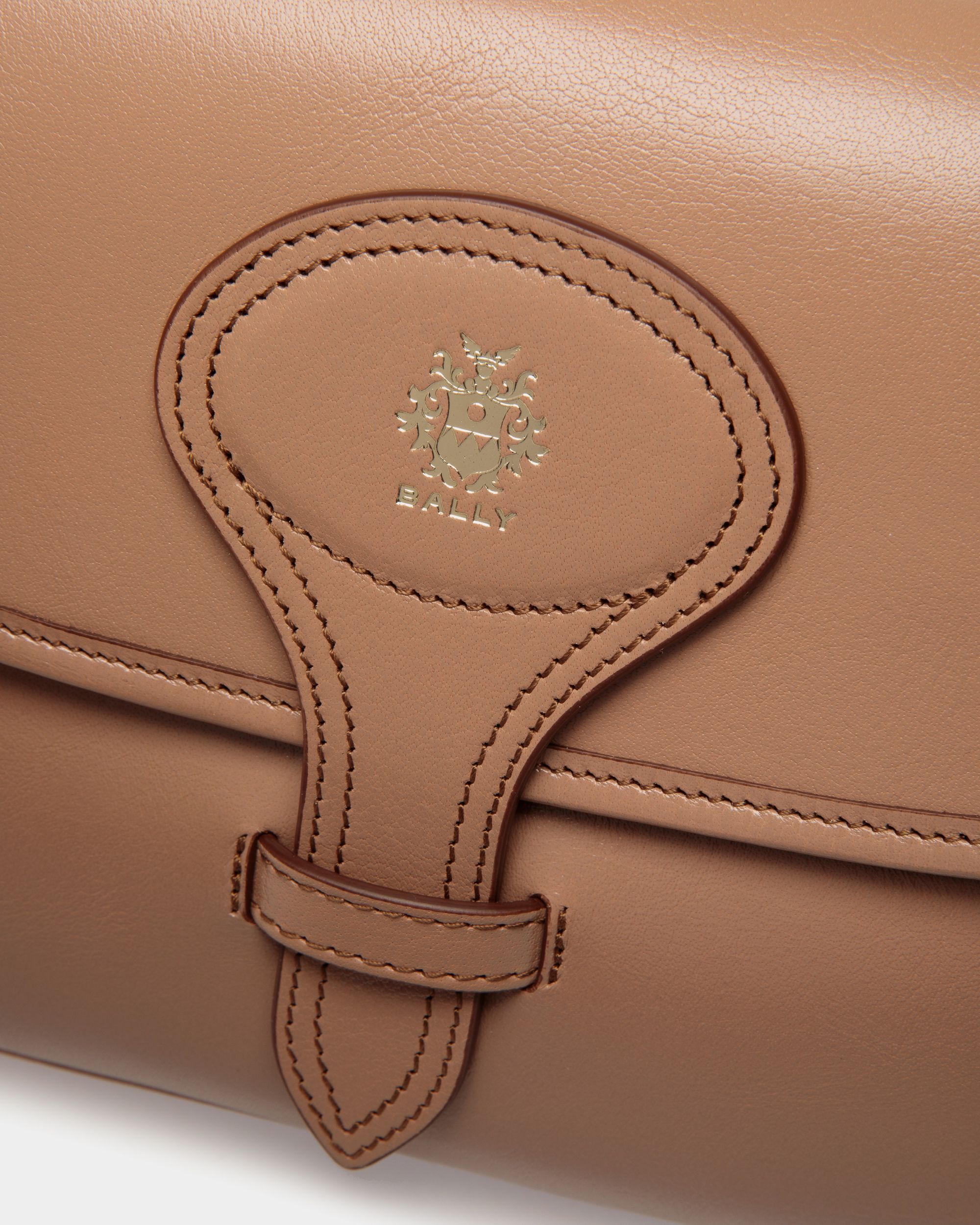 Sac À Bandoulière Beckett En Cuir Praline Beige - Femme - Bally - 06