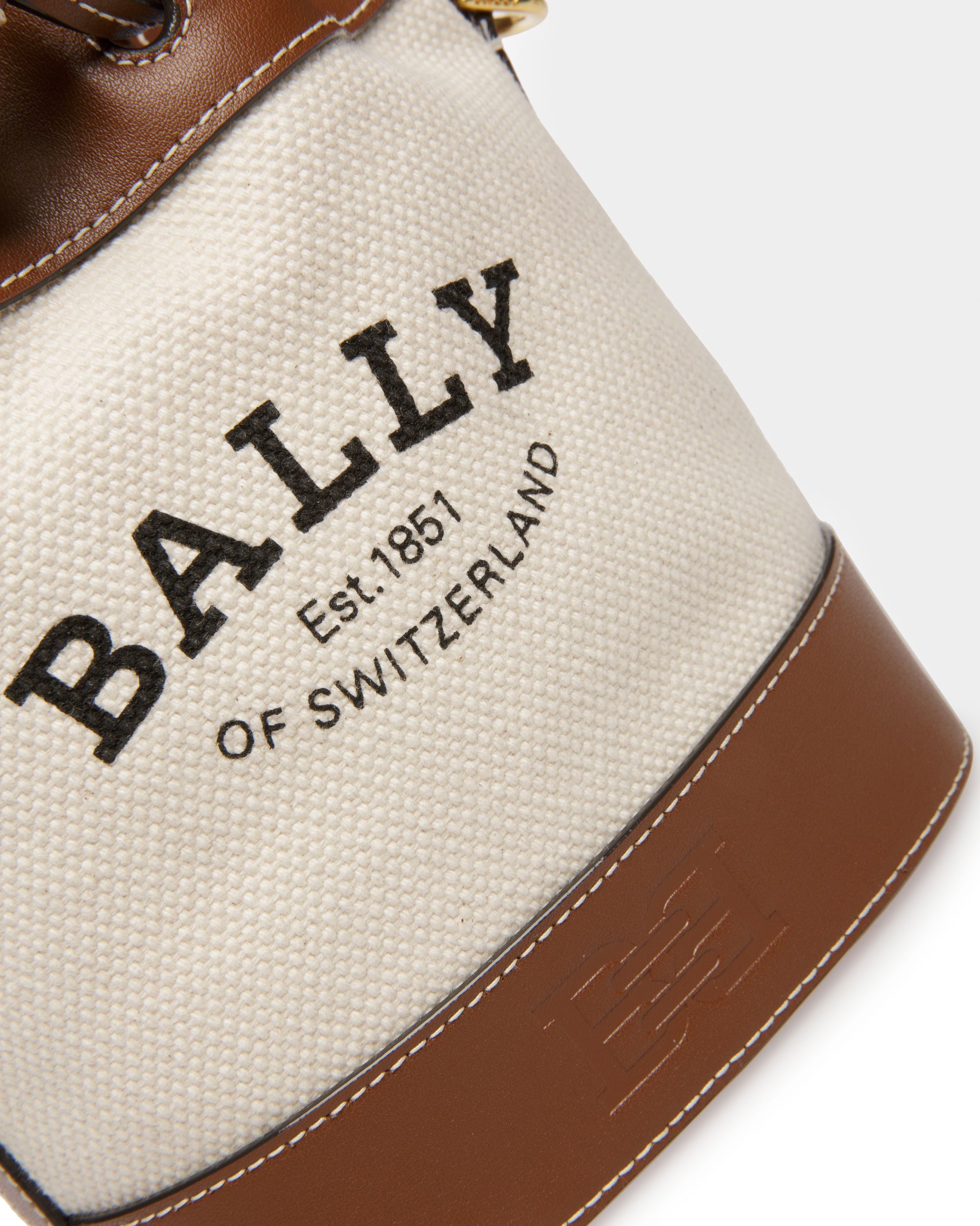 Cleoh Sac Seau En Tissu Couleur Naturelle Et Marron - Femme - Bally - 05