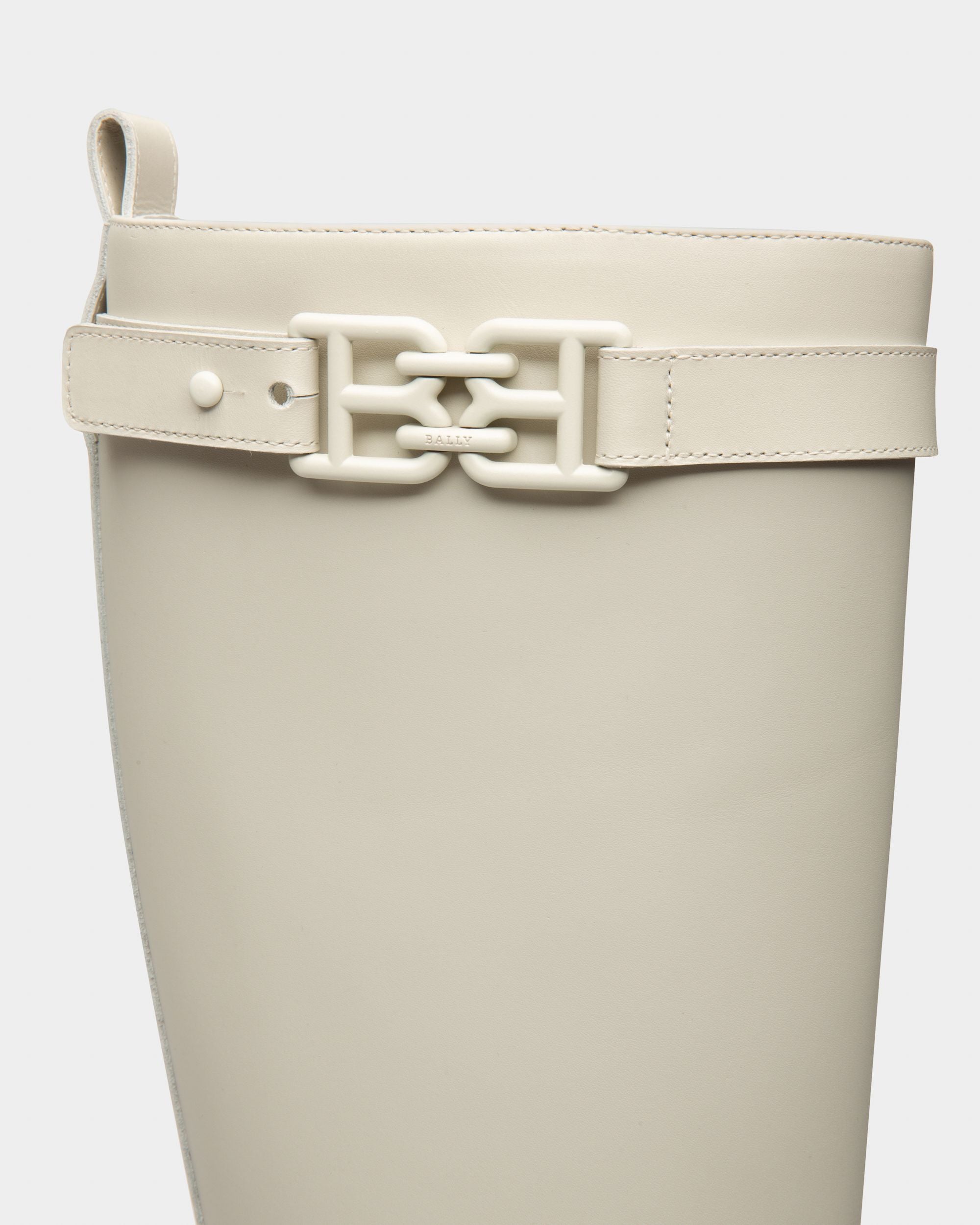 Gaila Bottes En Cuir Blanc Poensiéreux - Femme - Bally - 05