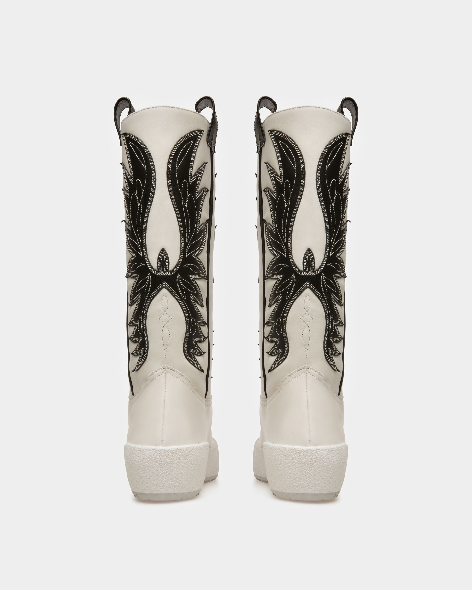 Chambery Bottes Montantes En Cuir Noir Et Blanc - Femme - Bally - 04